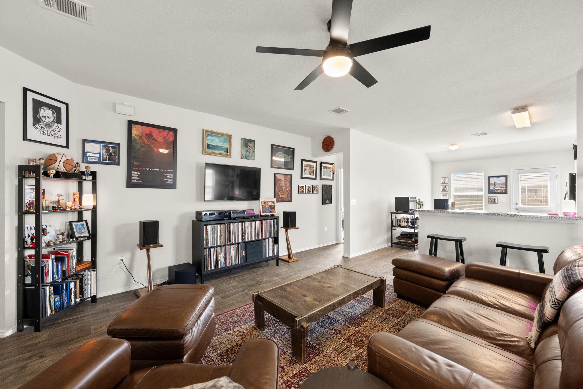 5721 Brampton LN, Austin, TX 78724 photo 3