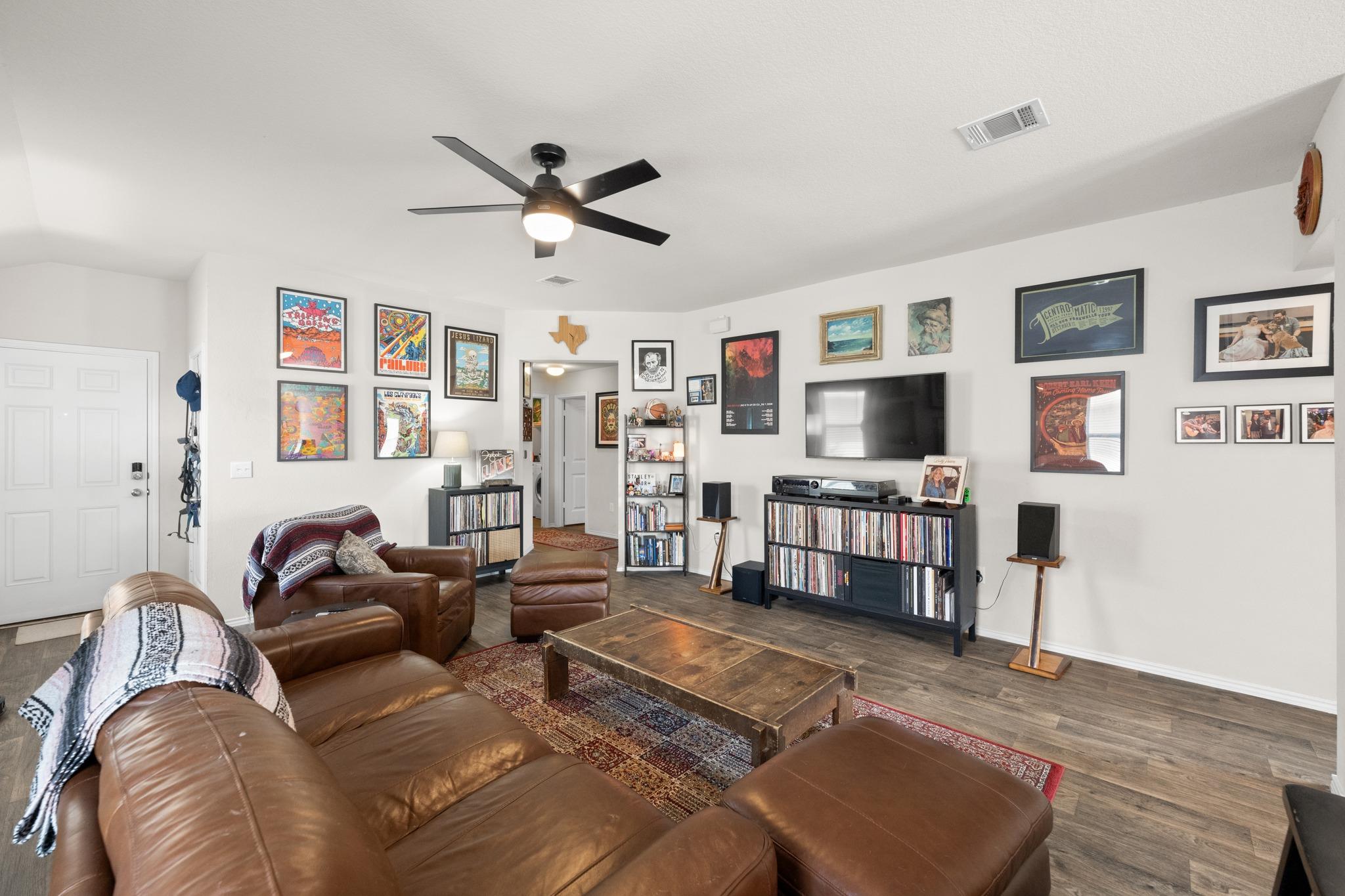 5721 Brampton LN, Austin, TX 78724 photo 4