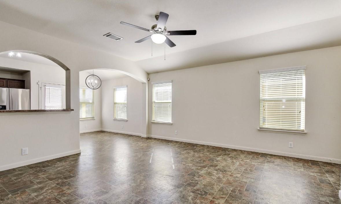 409 Teron DR, San Marcos, TX 78666 photo 3