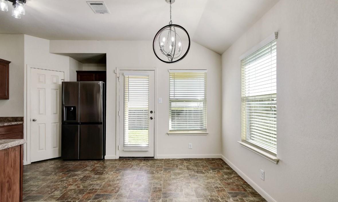 409 Teron DR, San Marcos, TX 78666 photo 5
