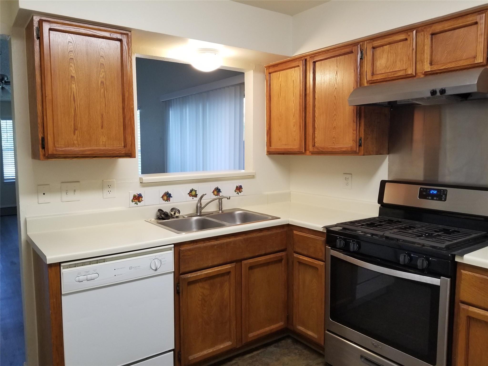 8009 West Gate BLVD #A, Austin, TX 78745 photo 4
