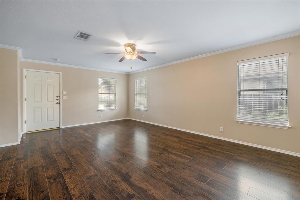 104 Brentwood DR, Leander, TX 78641 photo 3