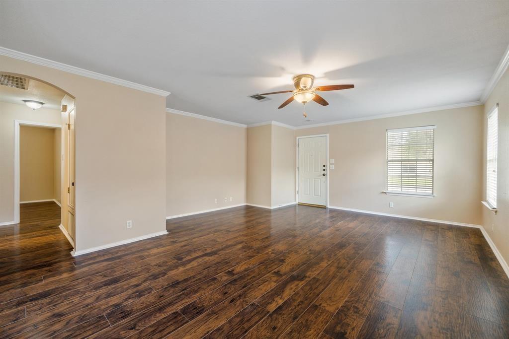 104 Brentwood DR, Leander, TX 78641 photo 4