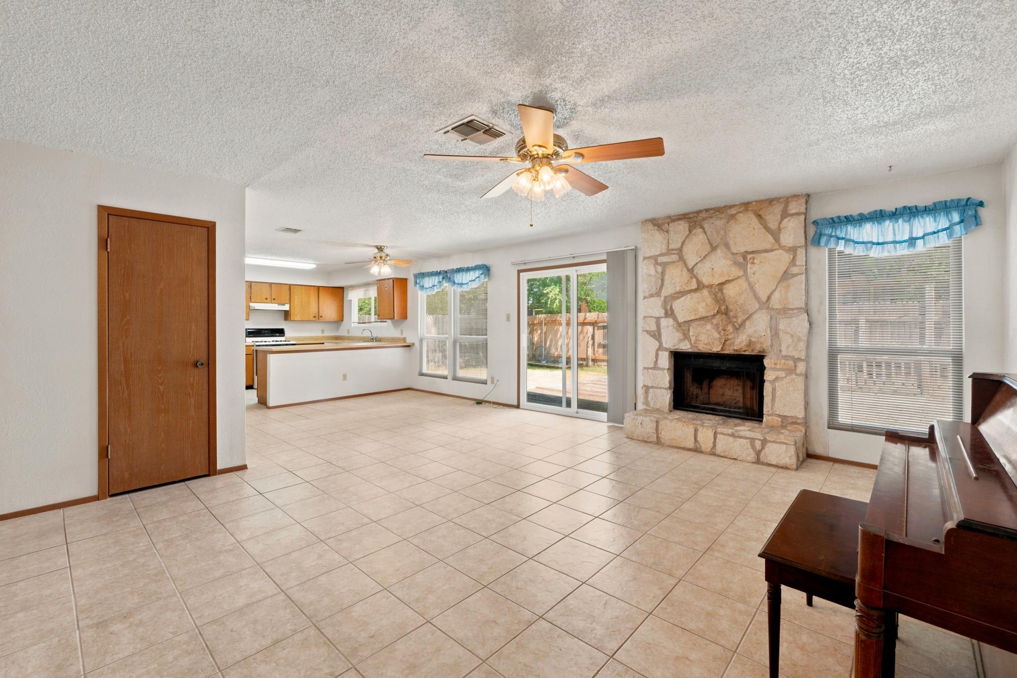 3102 Jeanne Marie CT, Austin, TX 78745 photo 5
