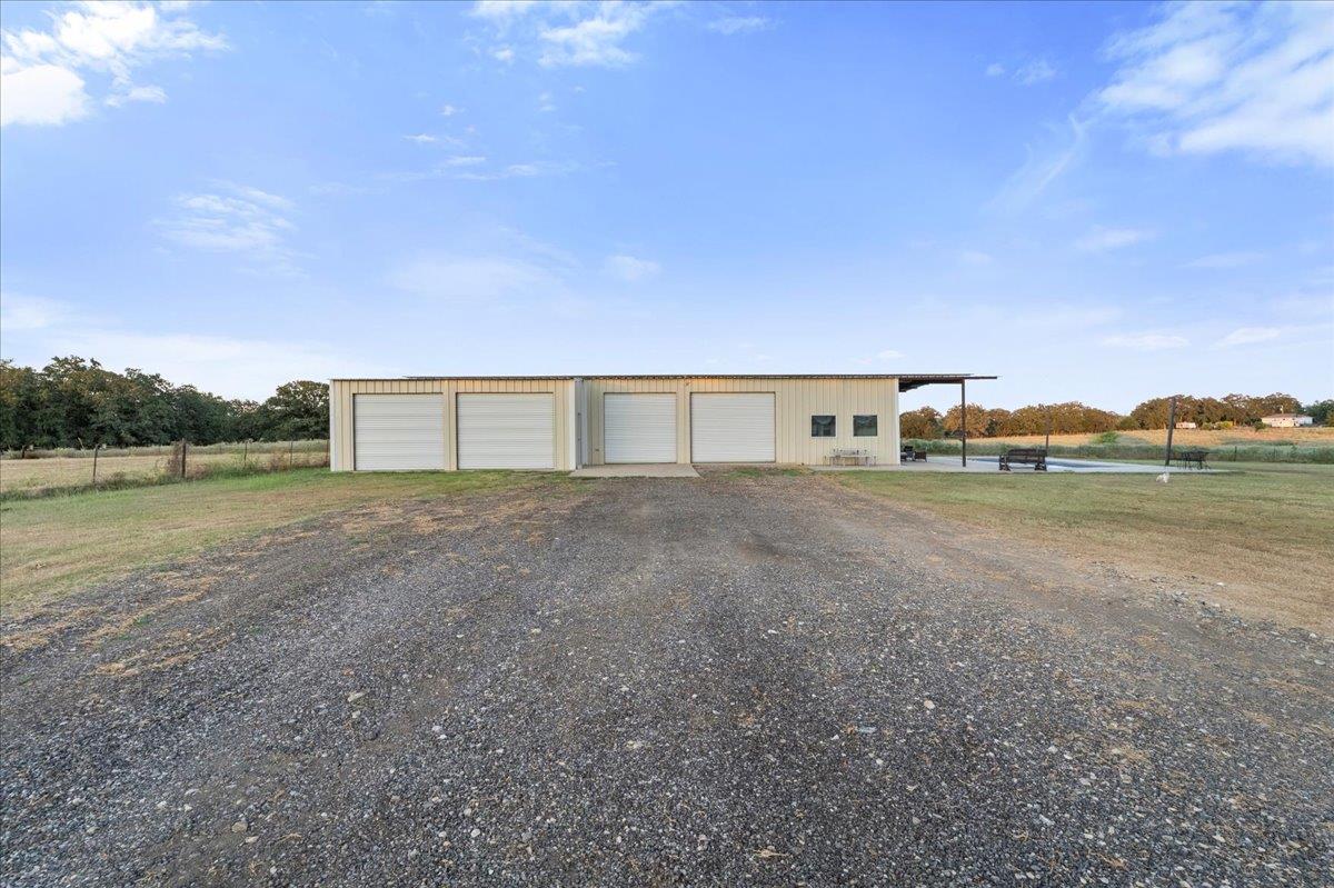 972 County Road 335, Rockdale, TX 76567 photo 2