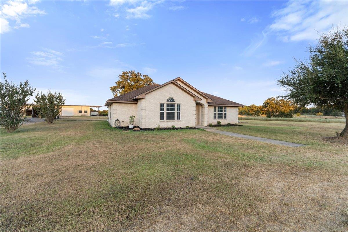 972 County Road 335, Rockdale, TX 76567 photo 5