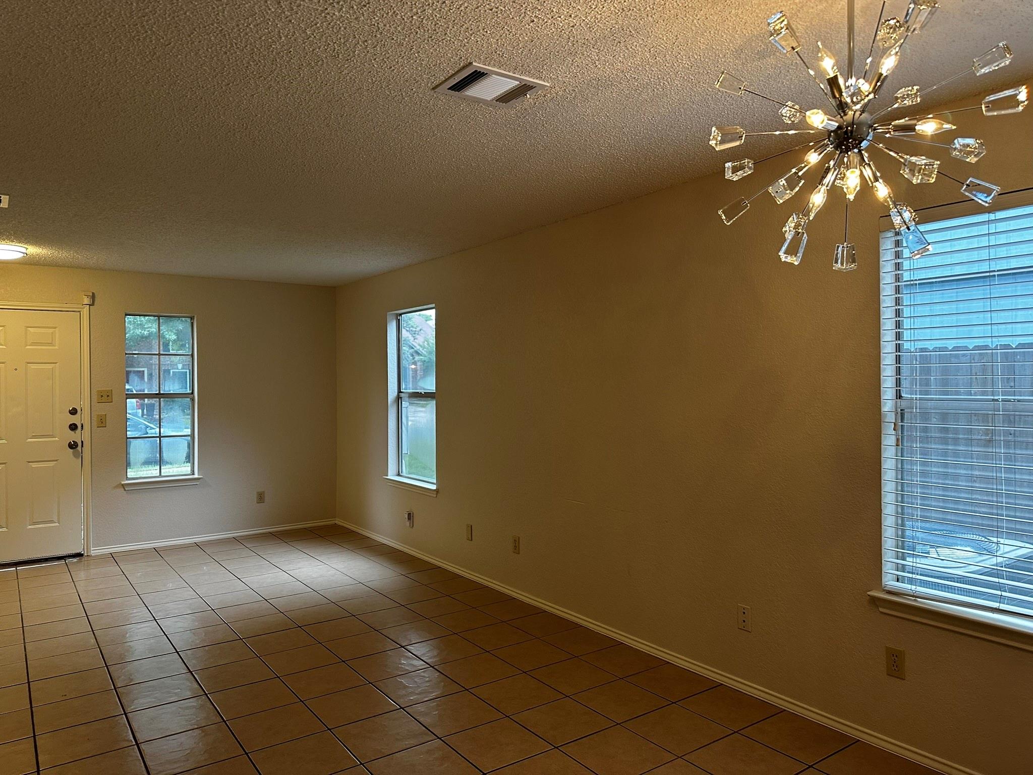 6106 La Naranja LN, Austin, TX 78749 photo 3