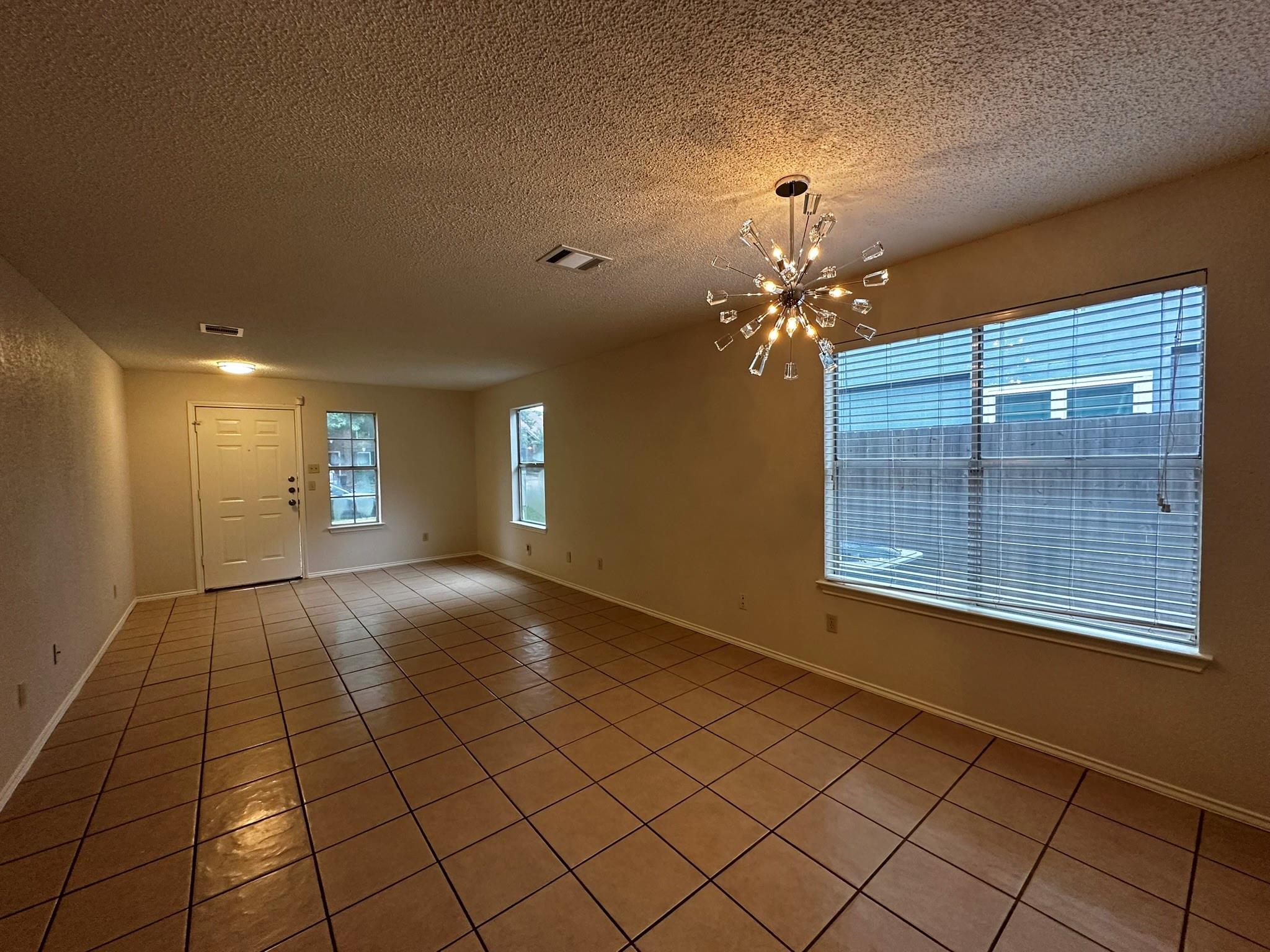 6106 La Naranja LN, Austin, TX 78749 photo 5