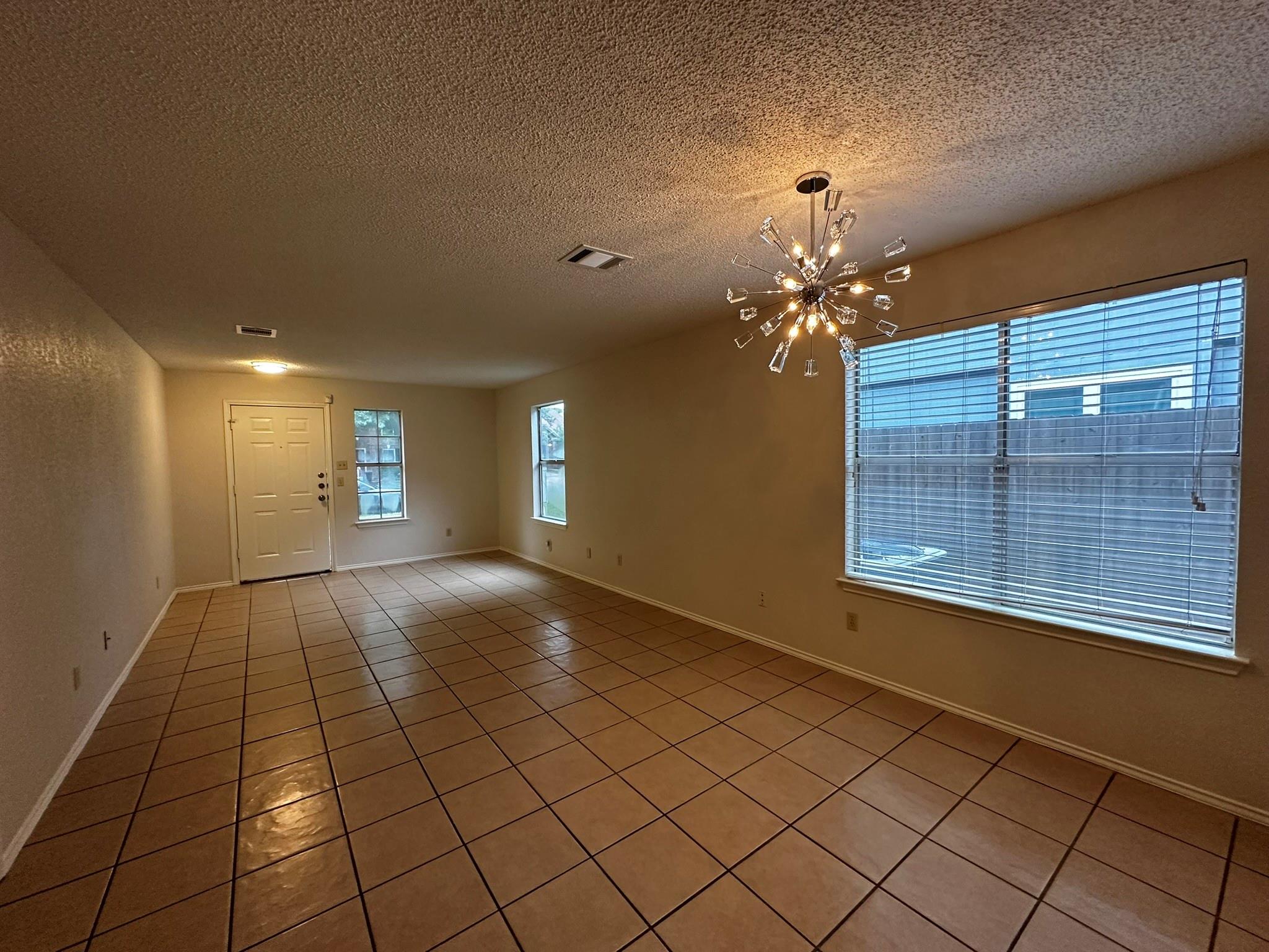 6106 La Naranja LN, Austin, TX 78749 photo 4