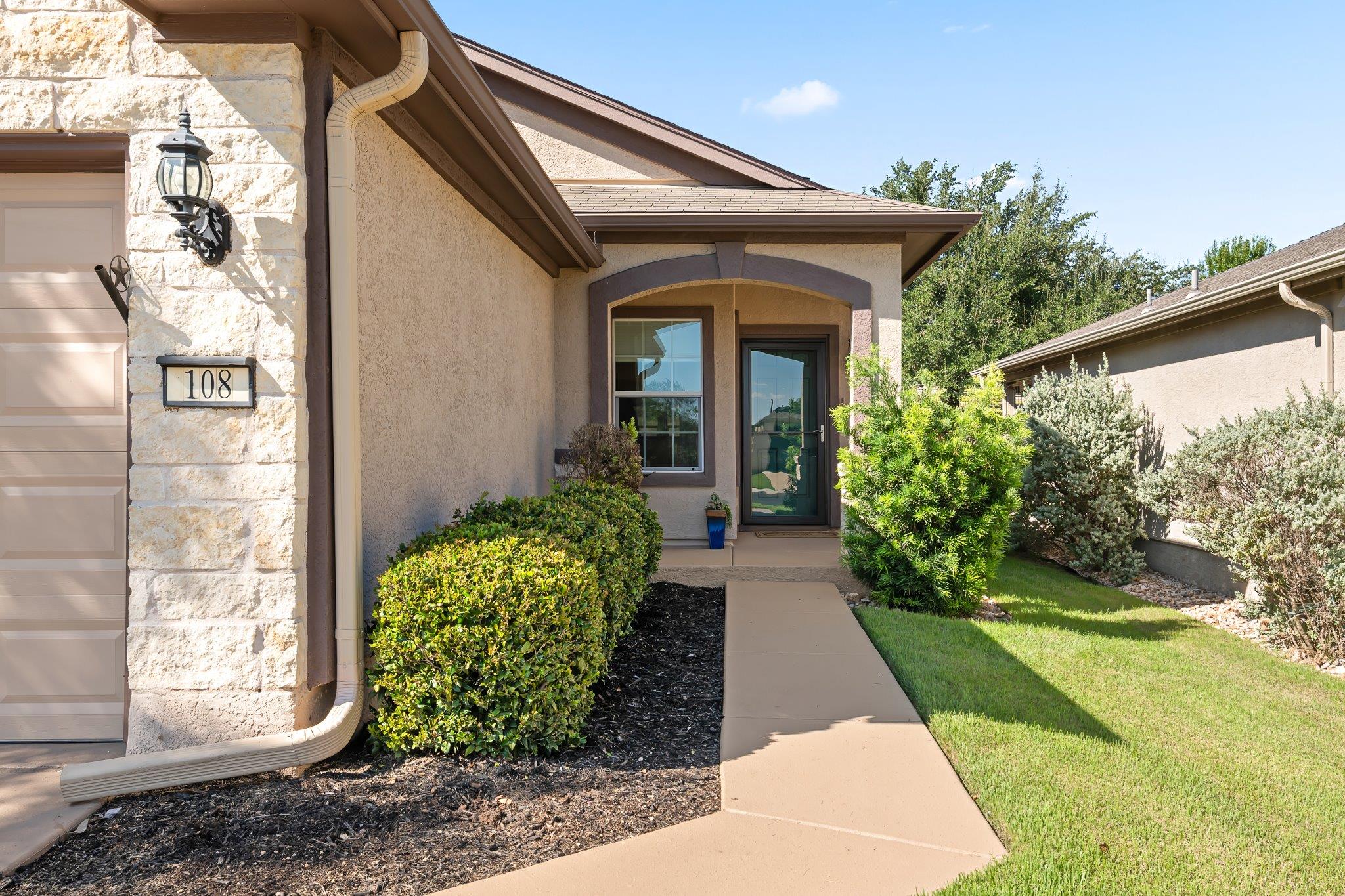 108 Garner CV, Georgetown, TX 78633 photo 2