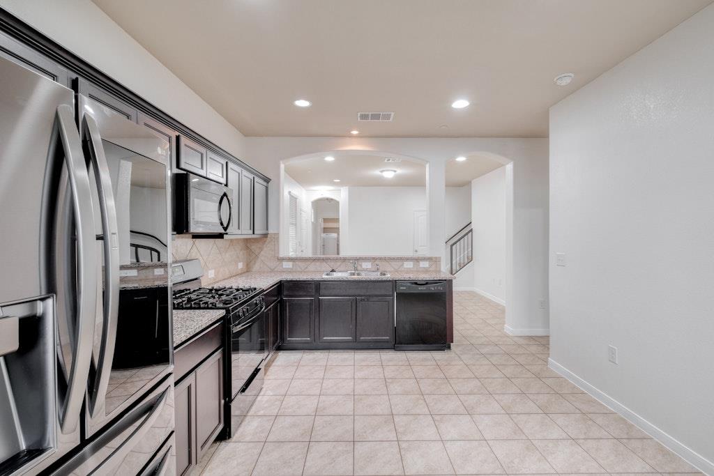 DONNELL PARKE CONDOMINIUM