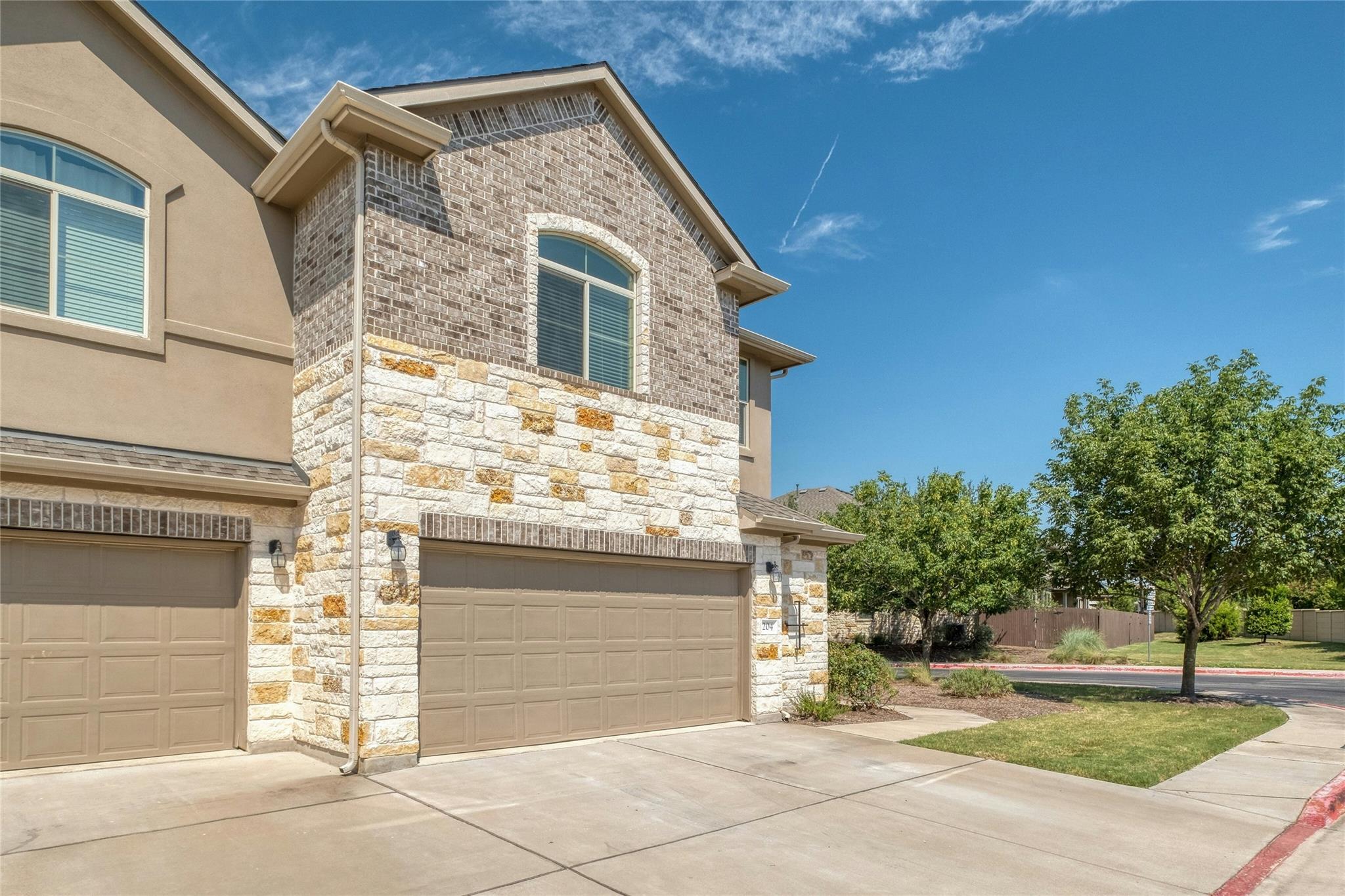 2880 Donnell DR #204, Round Rock, TX 78664 photo 4