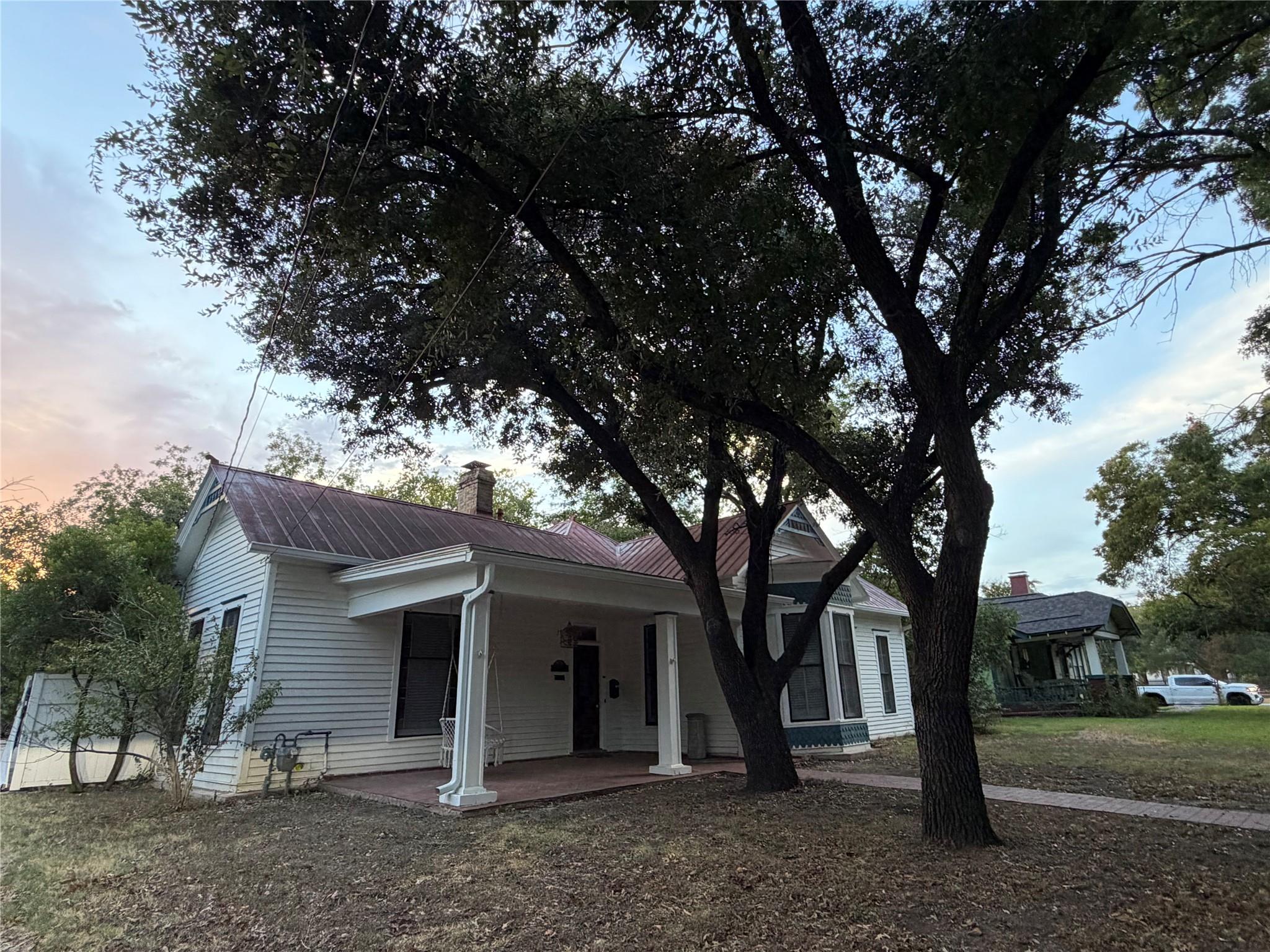1604 Austin Ave, Georgetown, TX 78626 photo 3