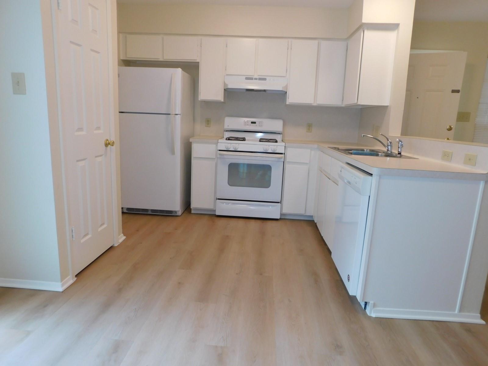 1902 Nicole CIR, Round Rock, TX 78664 photo 2