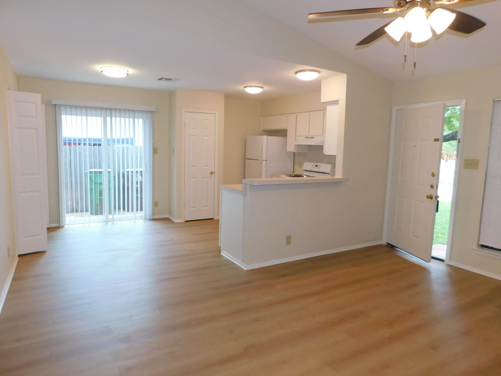 1902 Nicole CIR, Round Rock, TX 78664 photo 4
