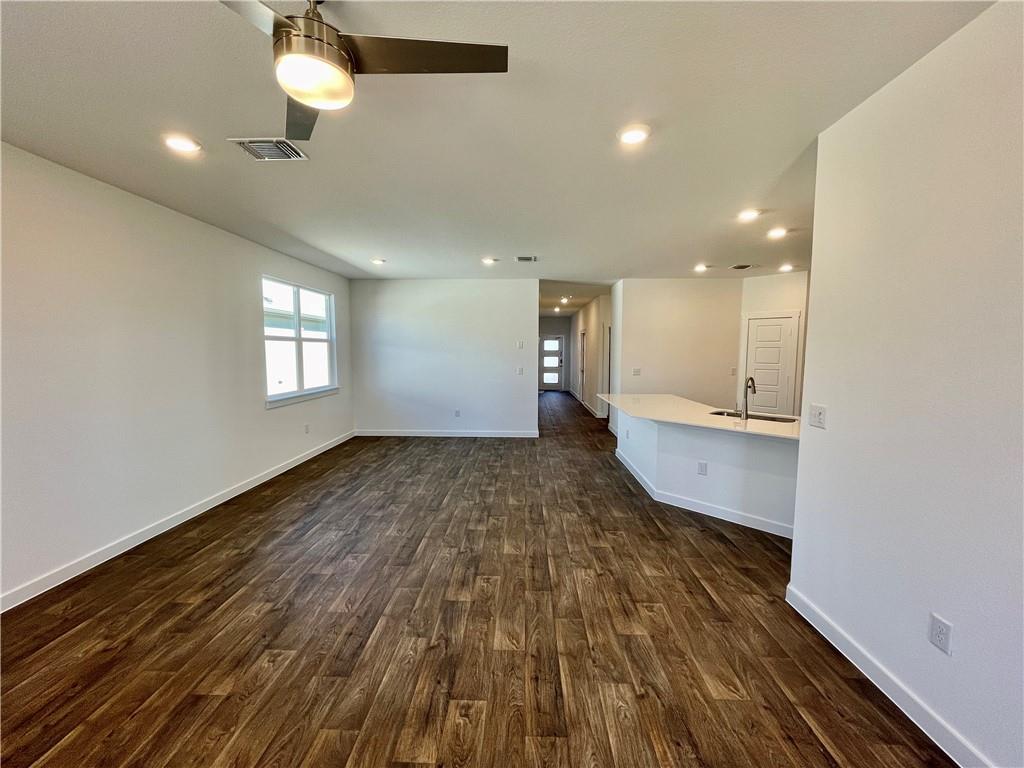 3025 Egan DR, Pflugerville, TX 78660 photo 4