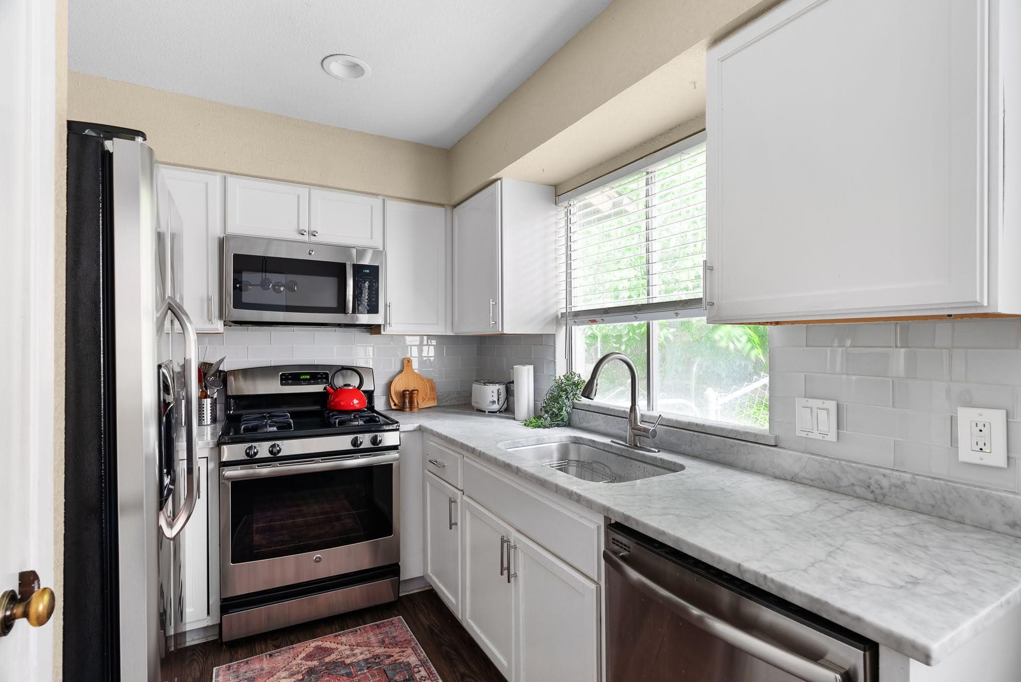 2320 Montclaire ST, Austin, TX 78704 photo 4