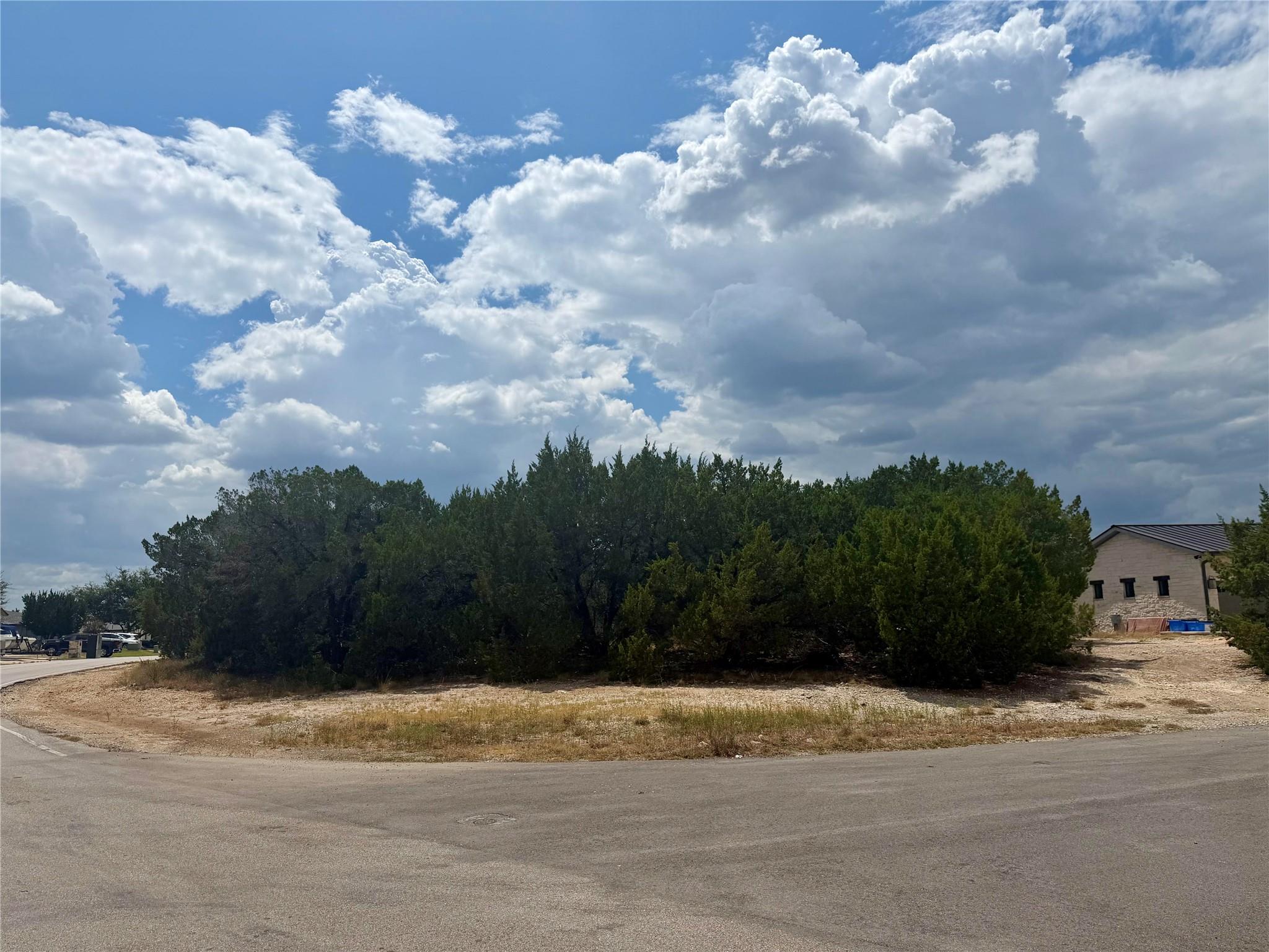 HIGHLAND LAKE ESTATES
