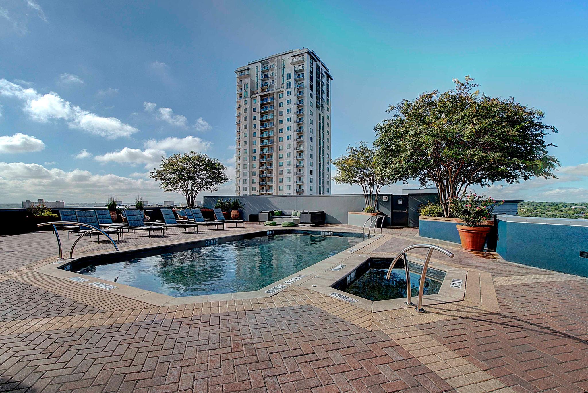 54 Rainey ST #410, Austin, TX 78701 photo 2