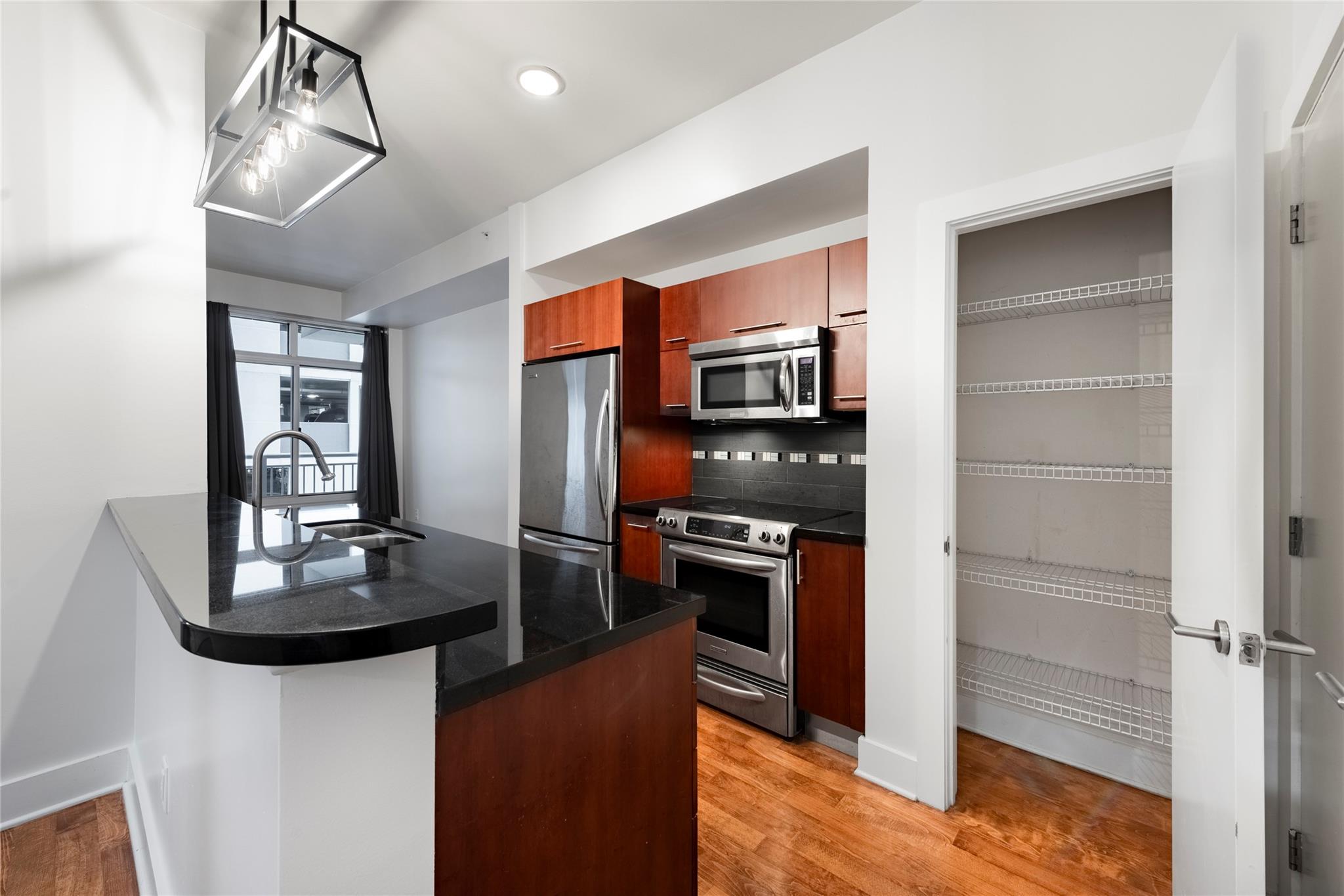 603 Davis ST #708, Austin, TX 78701 photo 4