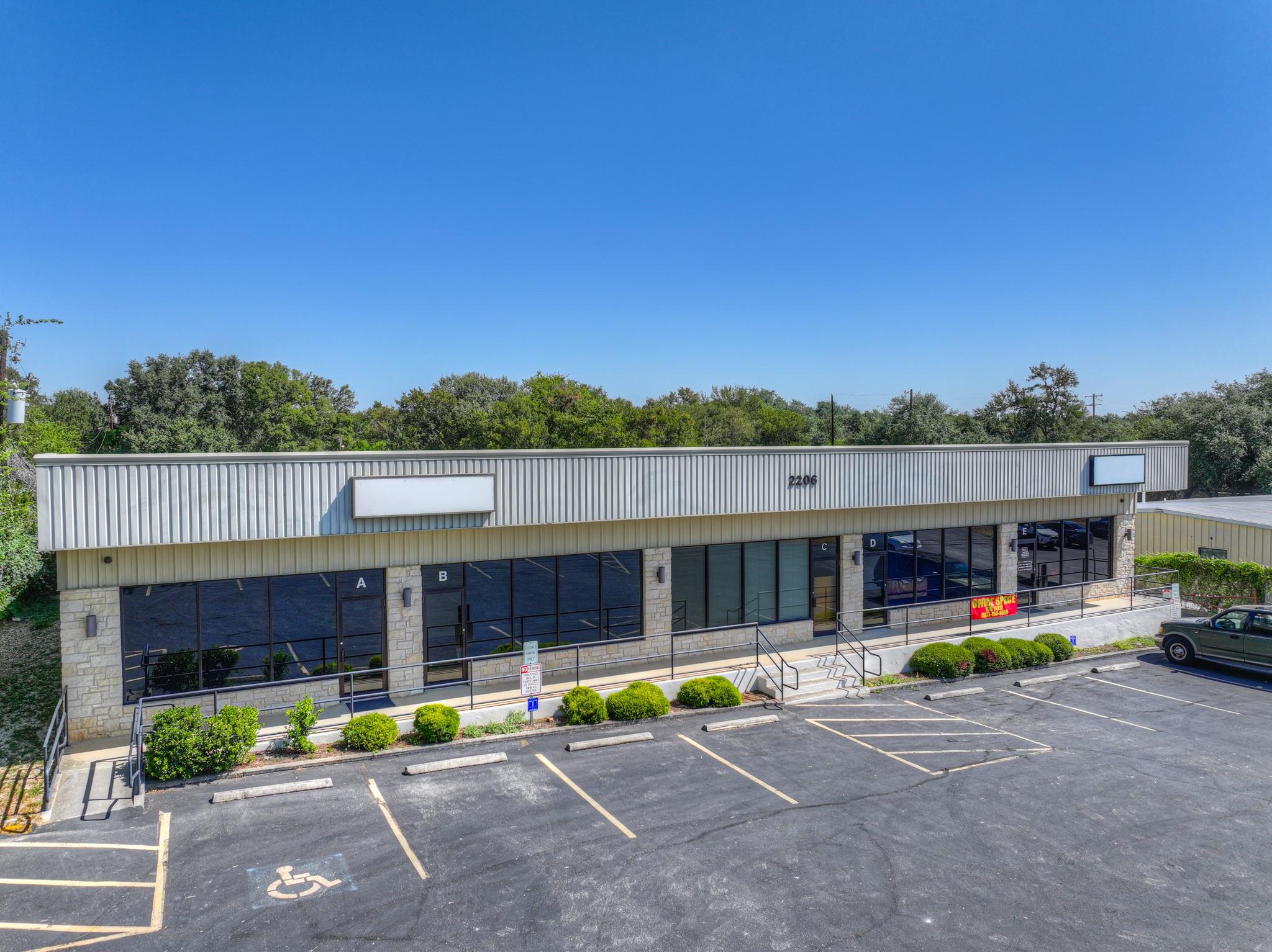 2206 Old Ranch Road 12, San Marcos, TX 78666 photo 5
