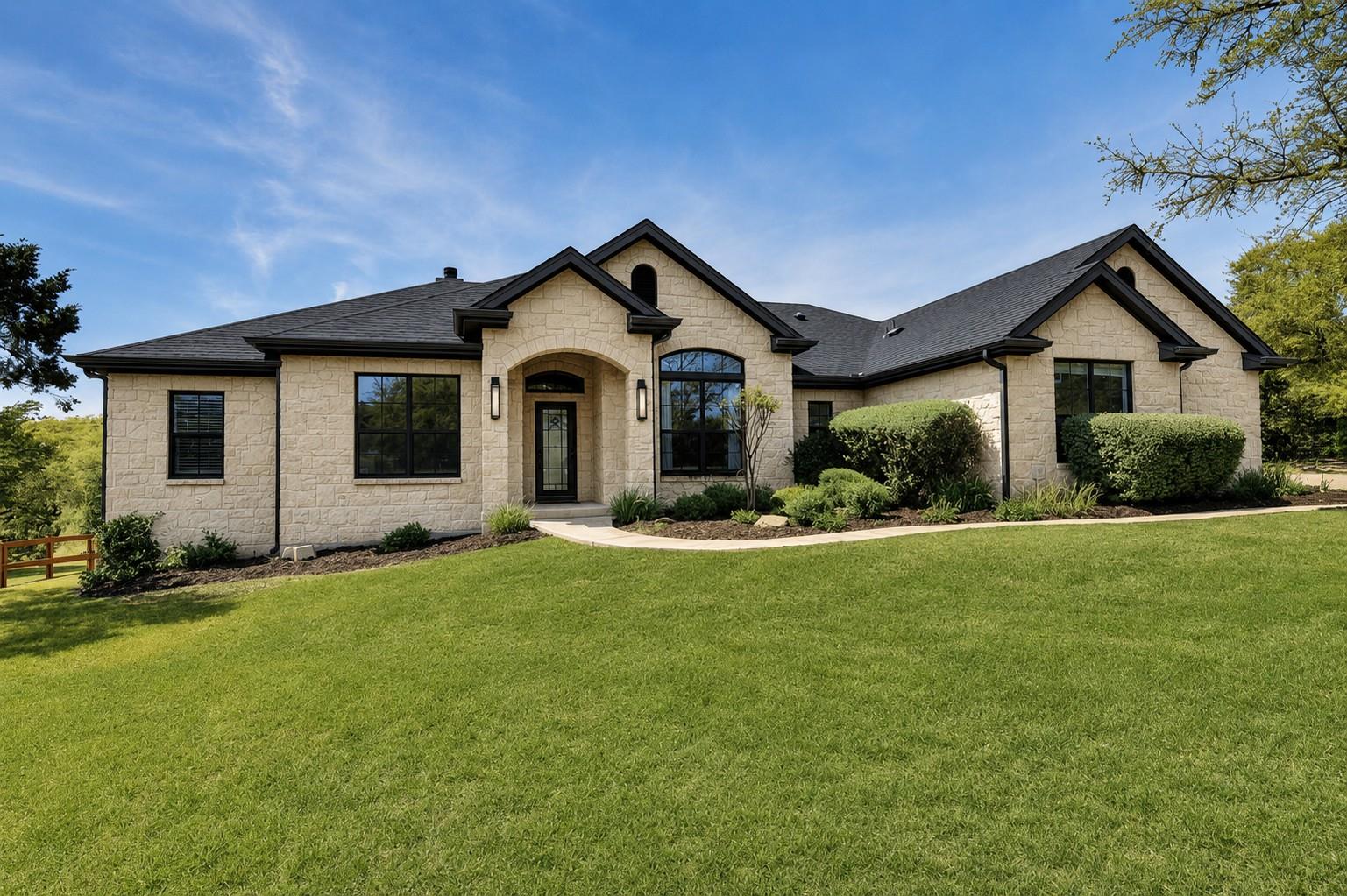 300 High Plains DR, Dripping Springs, TX 78620 photo 3