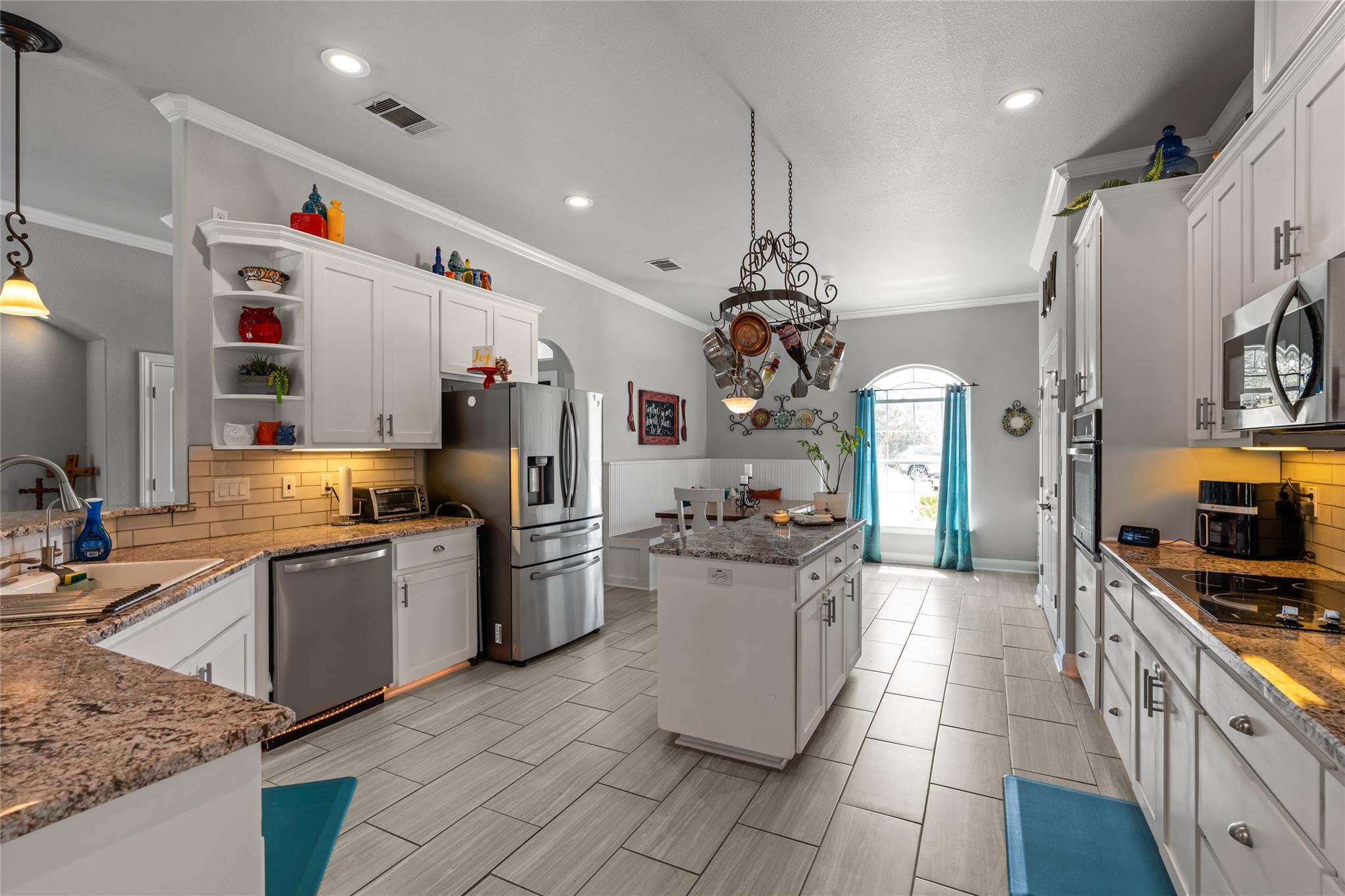 21508 Lake Park DR, Lago Vista, TX 78645 photo 5