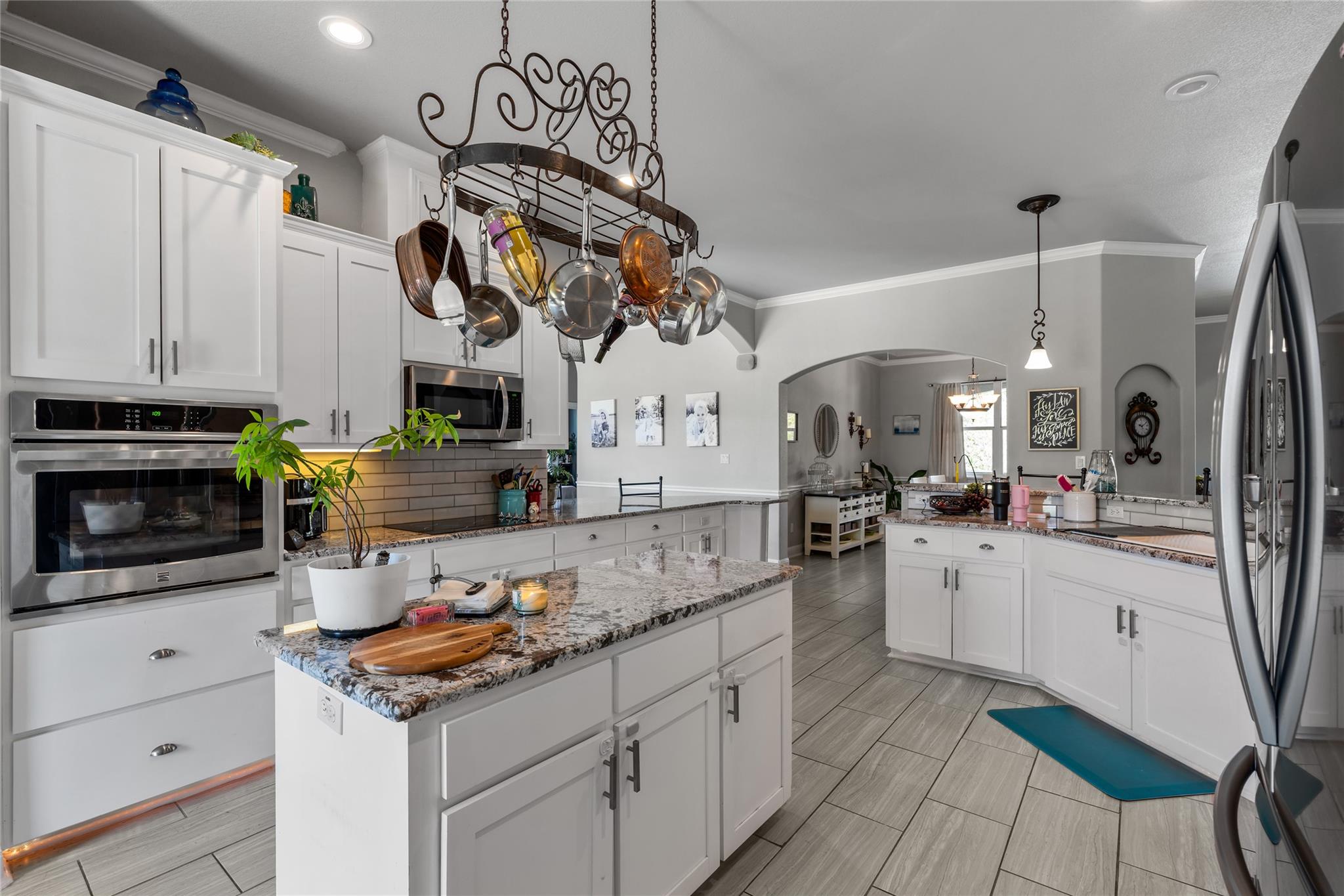 21508 Lake Park DR, Lago Vista, TX 78645 photo 4