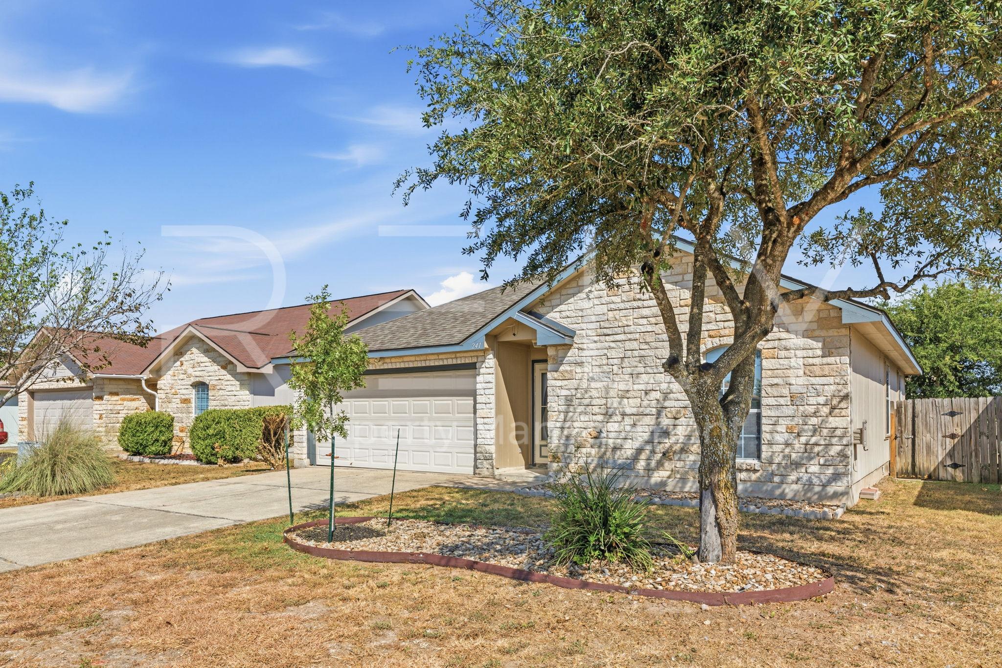 241 Moonstone DR, Jarrell, TX 76537 photo 4