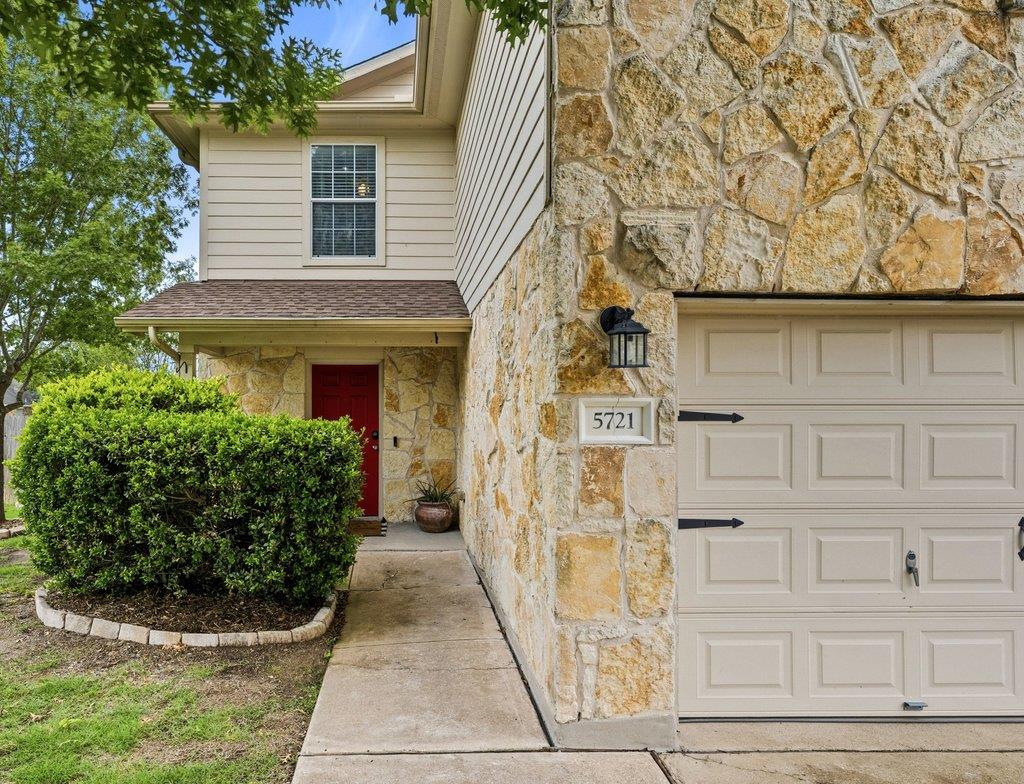 5721 Abby Ann LN, Austin, TX 78747 photo 4