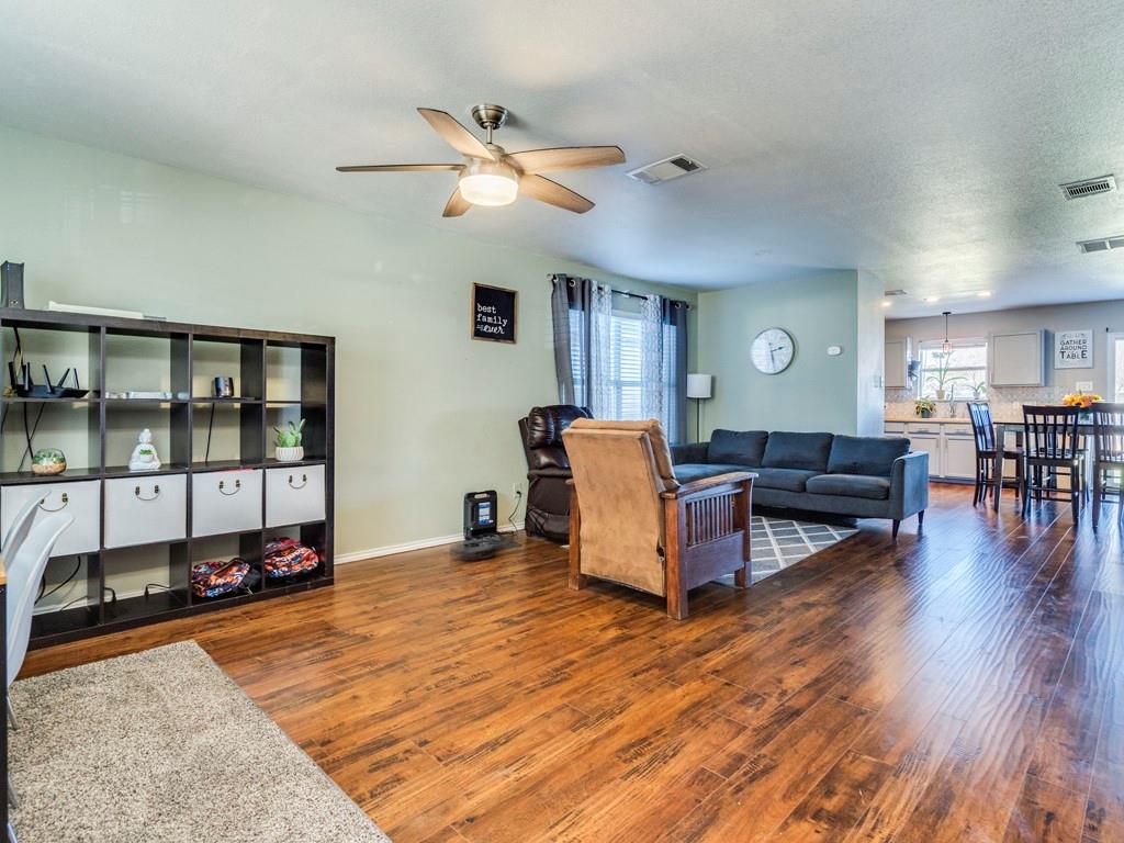 13021 Maidenhair TRL, Elgin, TX 78621 photo 3