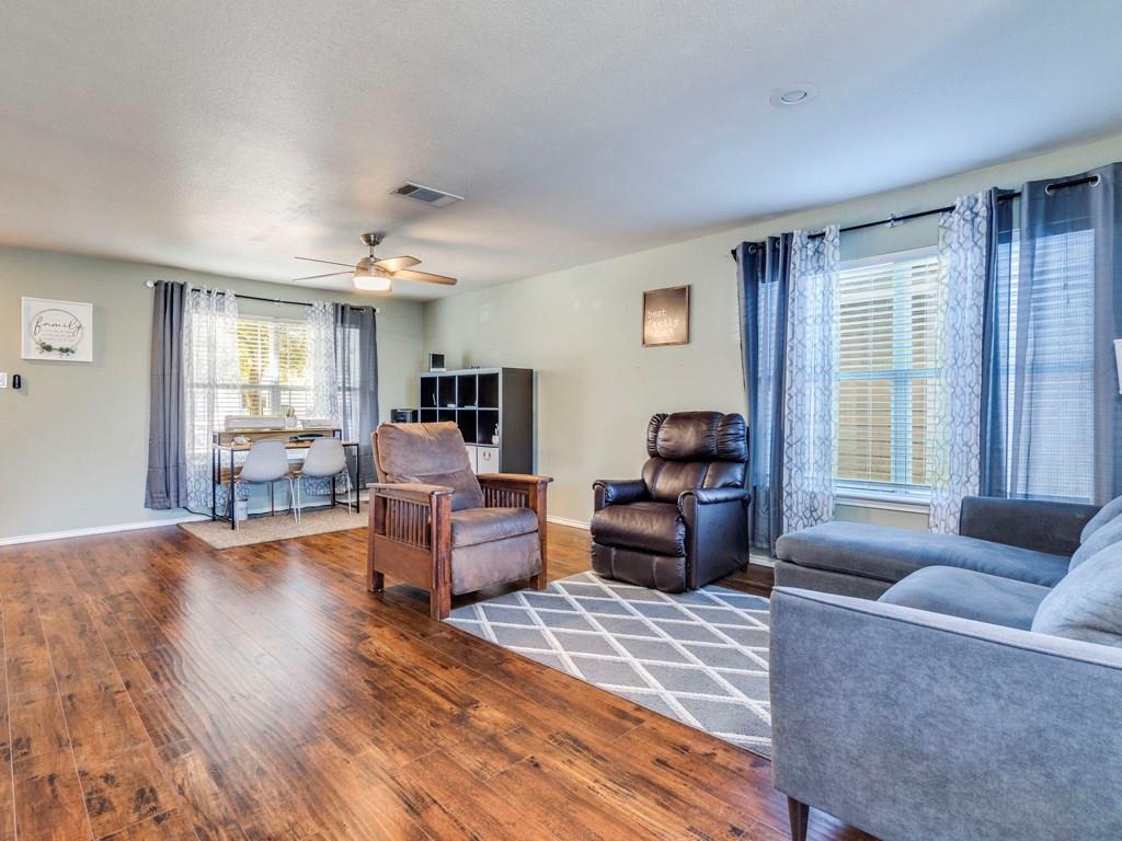 13021 Maidenhair TRL, Elgin, TX 78621 photo 4