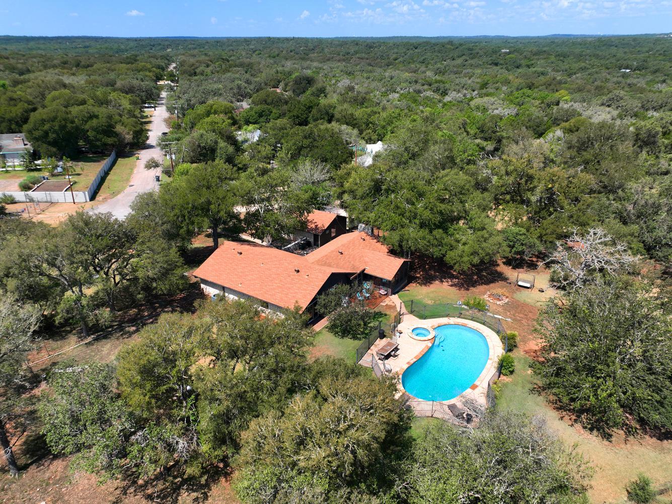 2300 Robin RD, Manchaca, TX 78652 photo 2