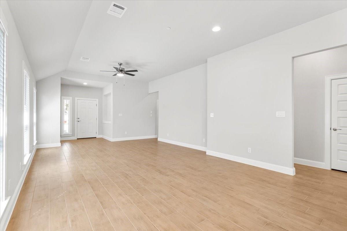 2605 Sam Bass RD #50, Round Rock, TX 78681 photo 5