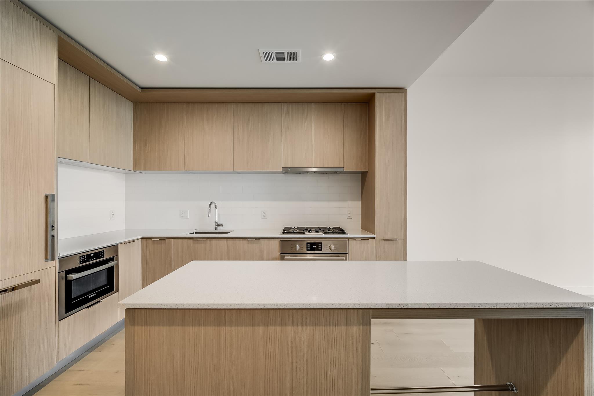 44 East Ave #2903, Austin, TX 78701 photo 2