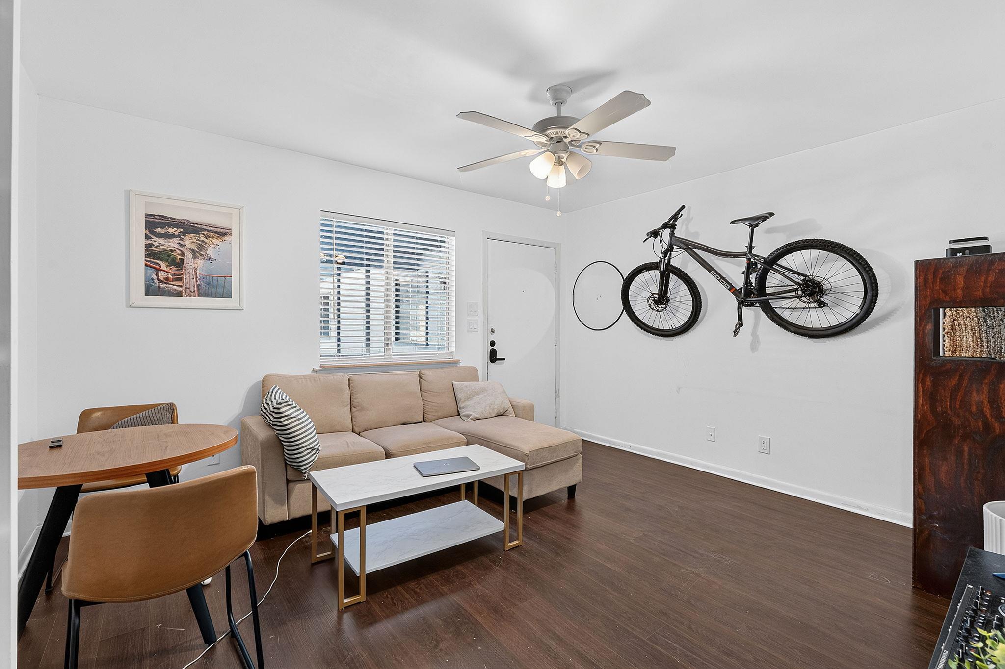 2408 Longview ST #109, Austin, TX 78705 photo 4