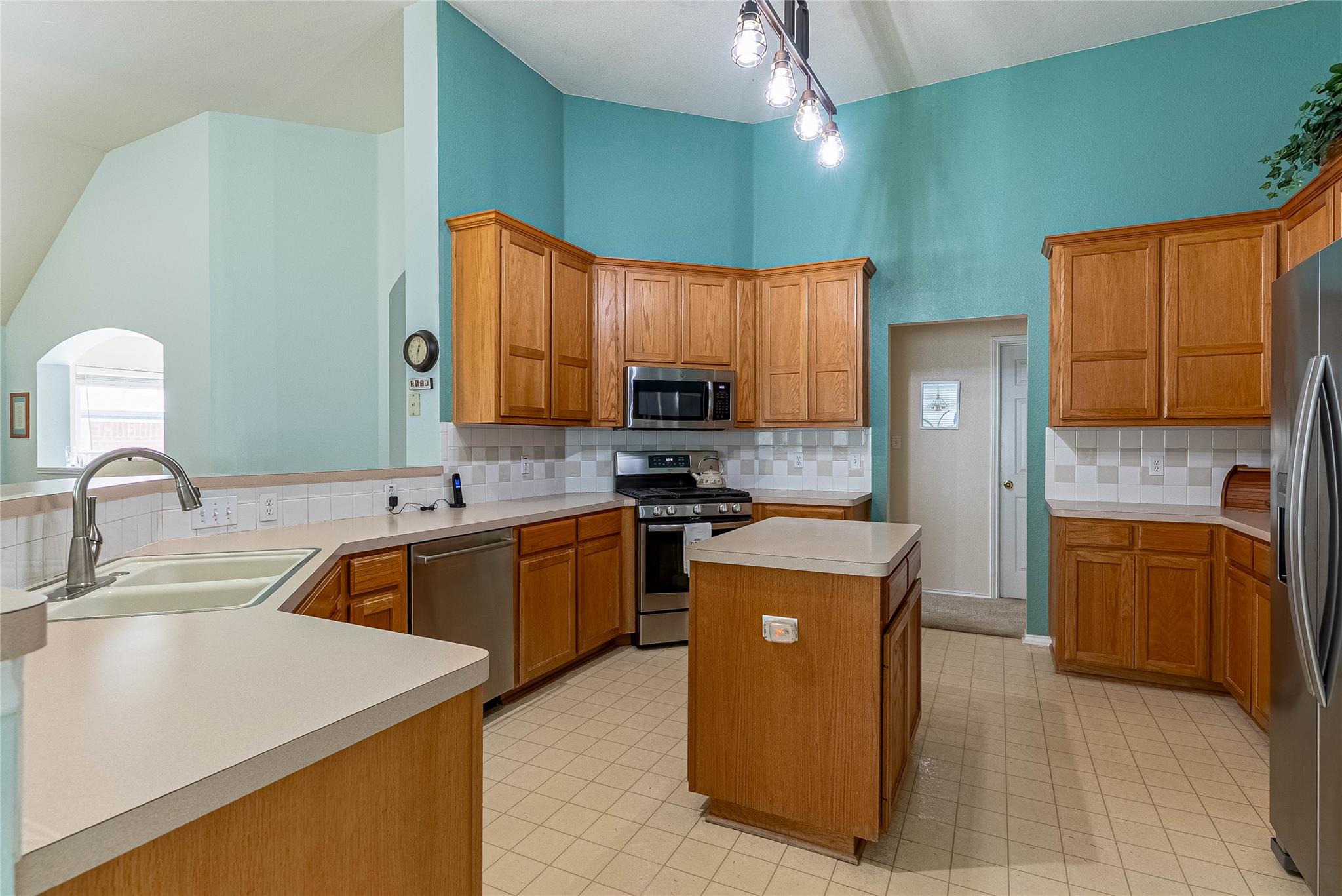 1106 Willow Creek DR, Leander, TX 78641 photo 4