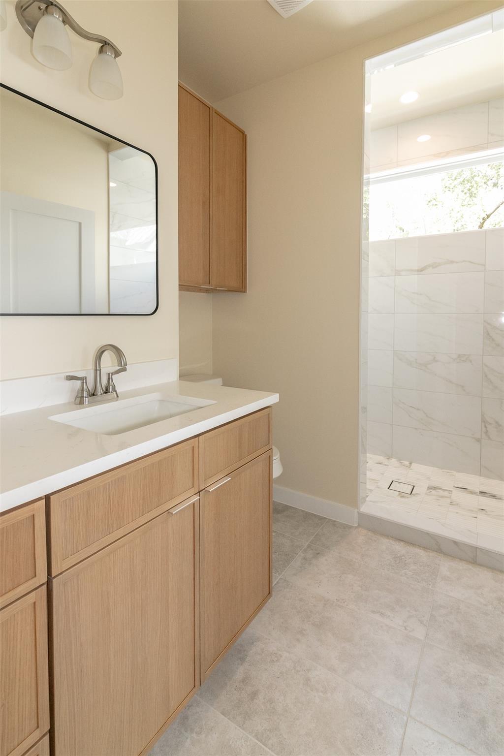 1012 Milton ST #2B, Austin, TX 78704 photo 2