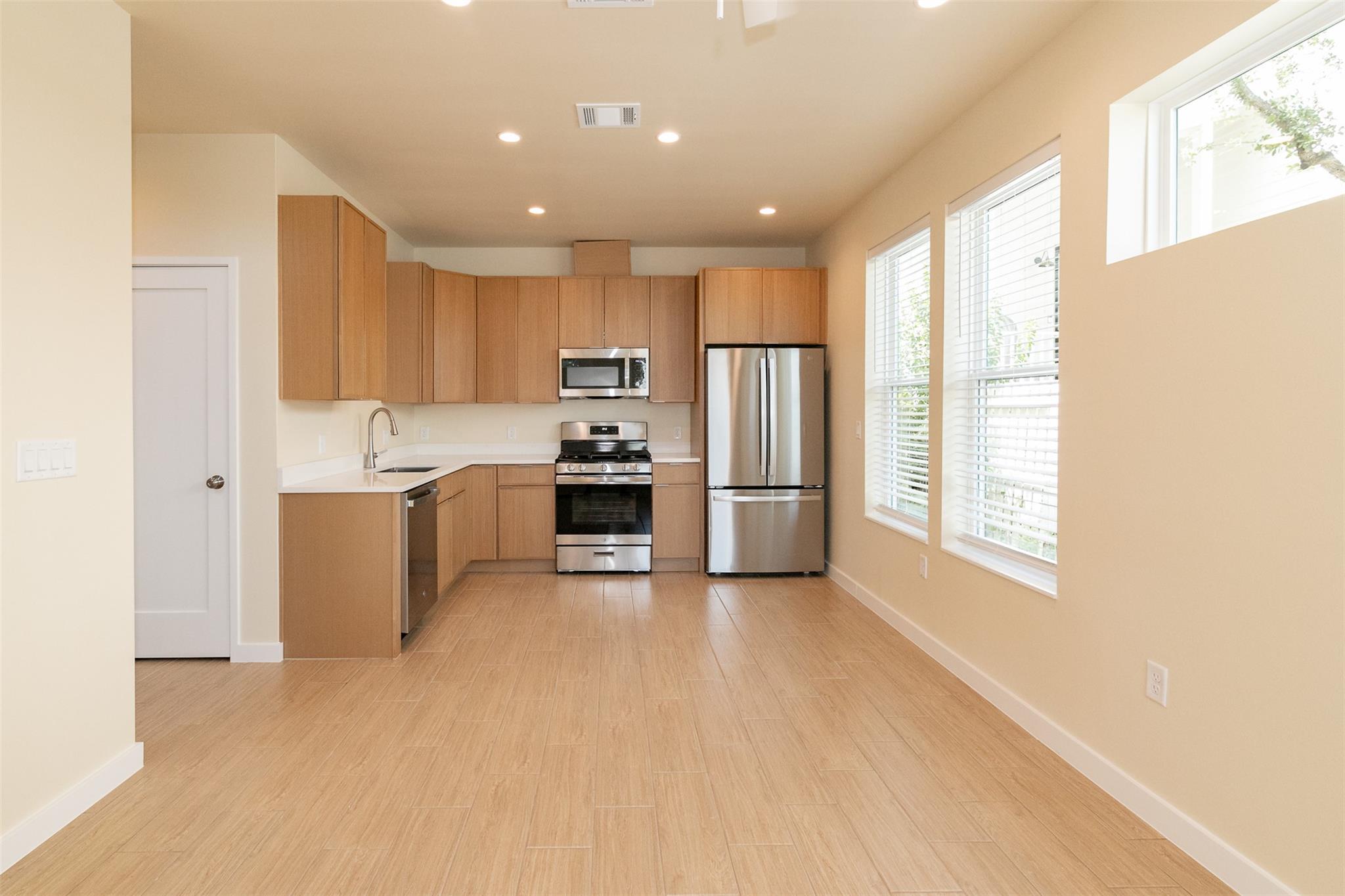 1012 Milton ST #2B, Austin, TX 78704 photo 3
