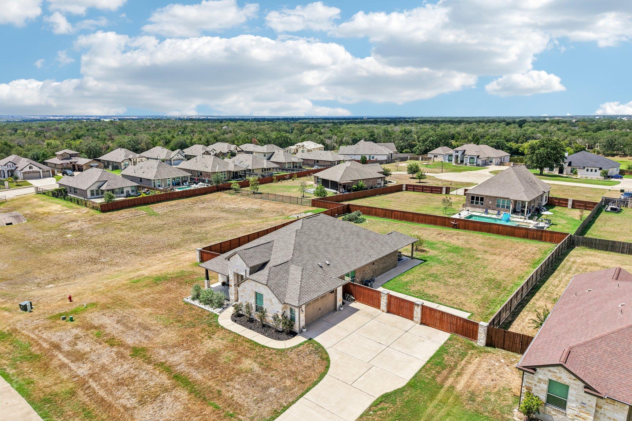 285 Chisholm TRL, Bastrop, TX 78602 photo 3