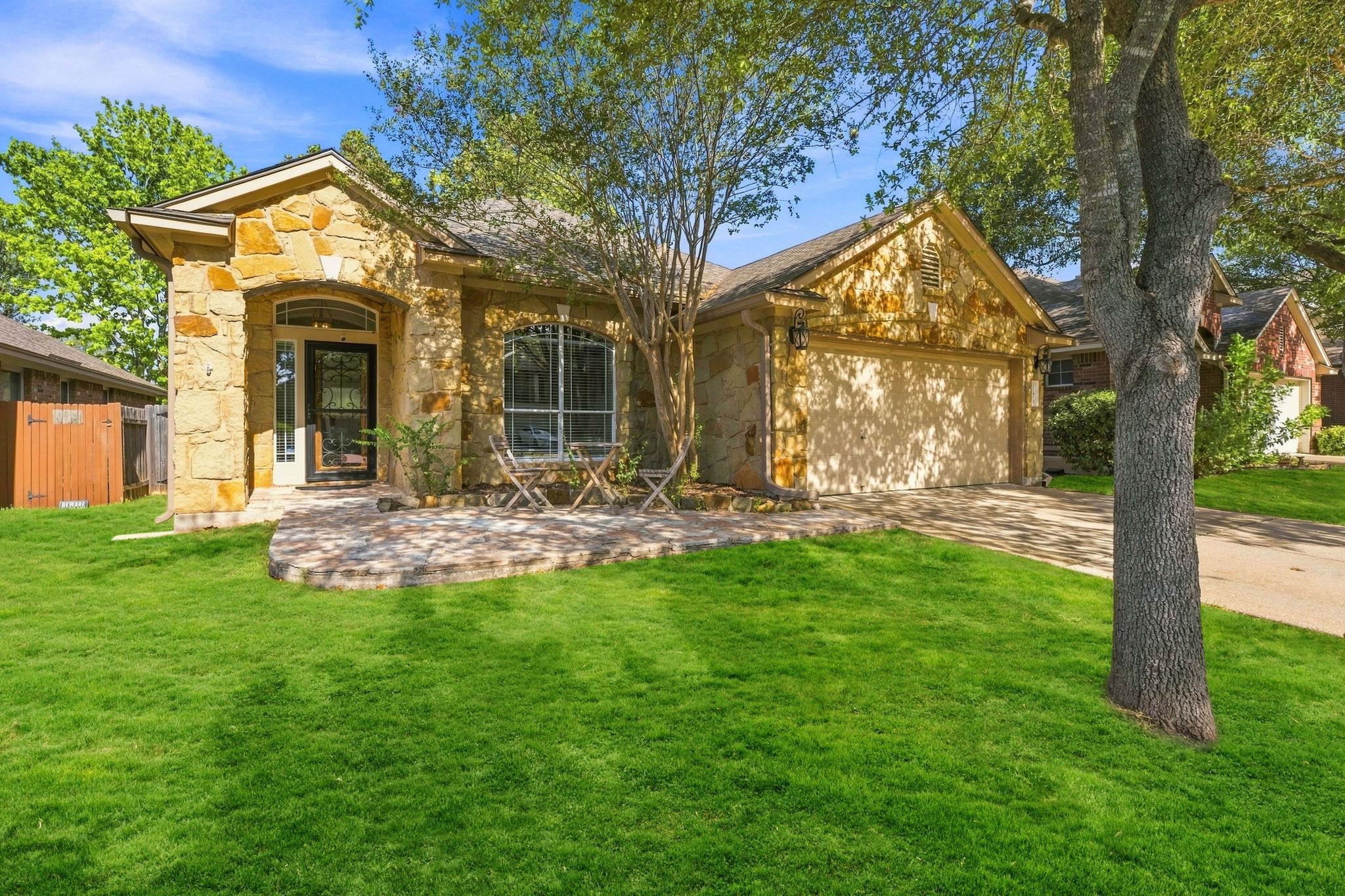 10416 Big Thicket DR, Austin, TX 78747 photo 3
