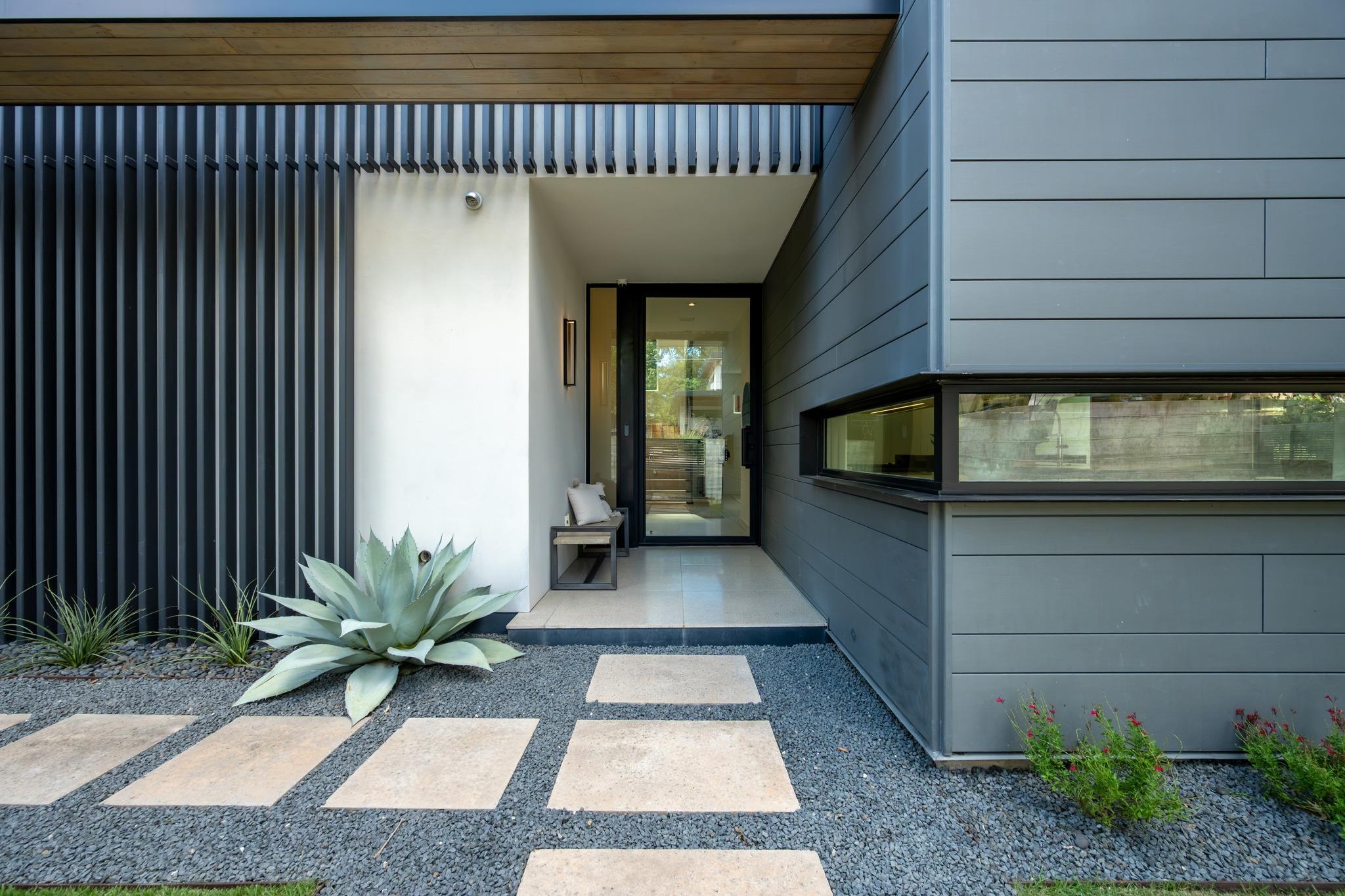 1107 Folts Ave, Austin, TX 78704 photo 2