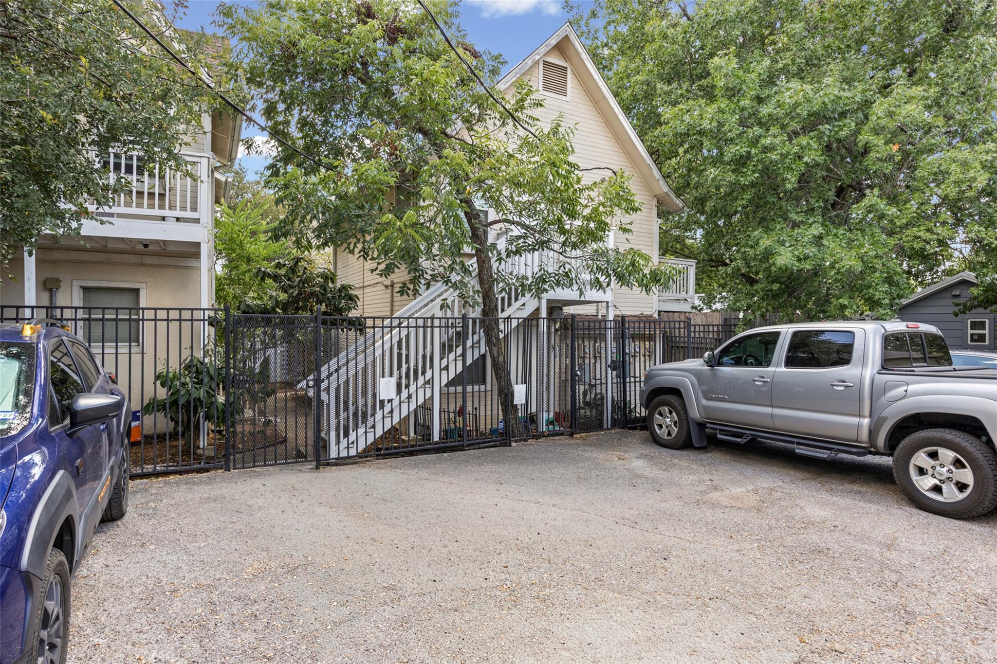 1110 22nd ST #12, Austin, TX 78705 photo 2