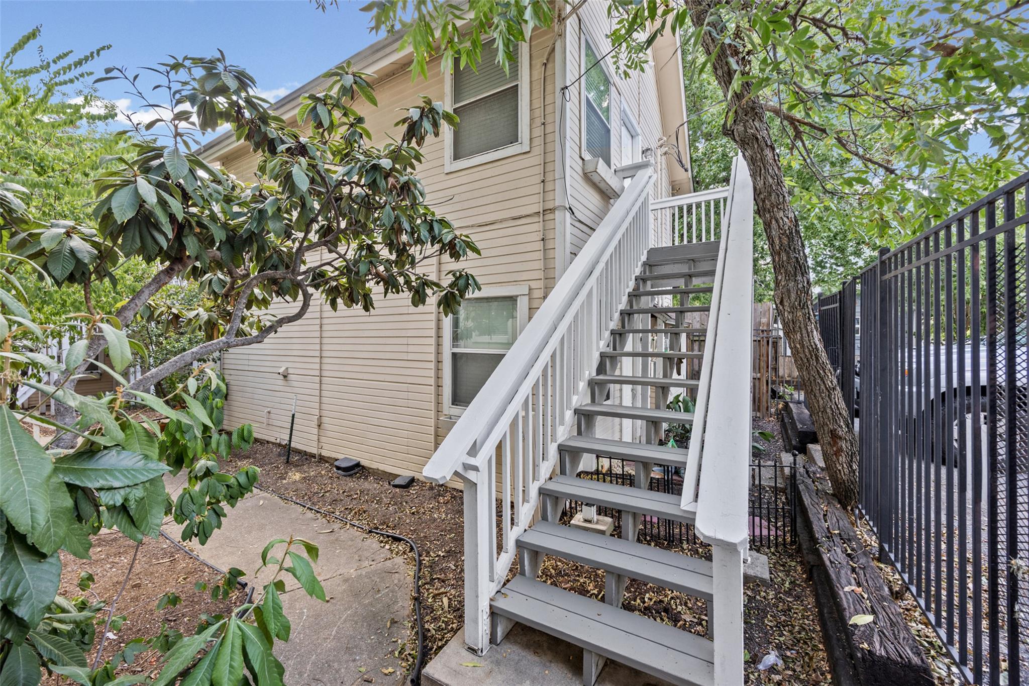 1110 22nd ST #12, Austin, TX 78705 photo 4