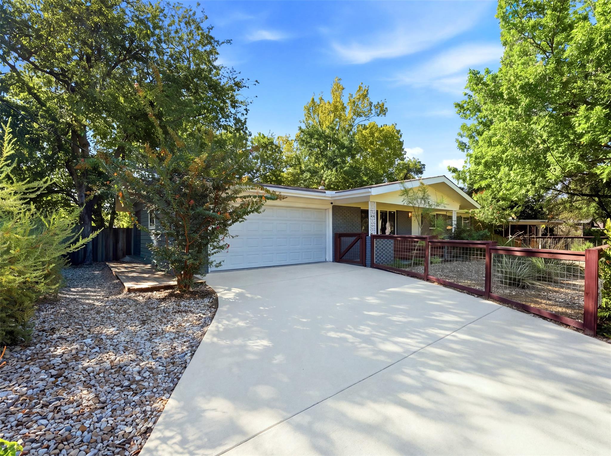5607 Berkman DR, Austin, TX 78723 photo 3