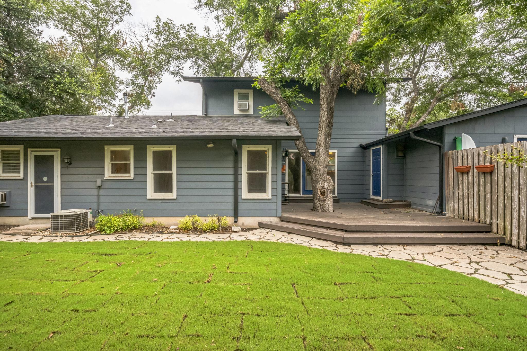 1402 Laurel ST #B, Georgetown, TX 78626 photo 3