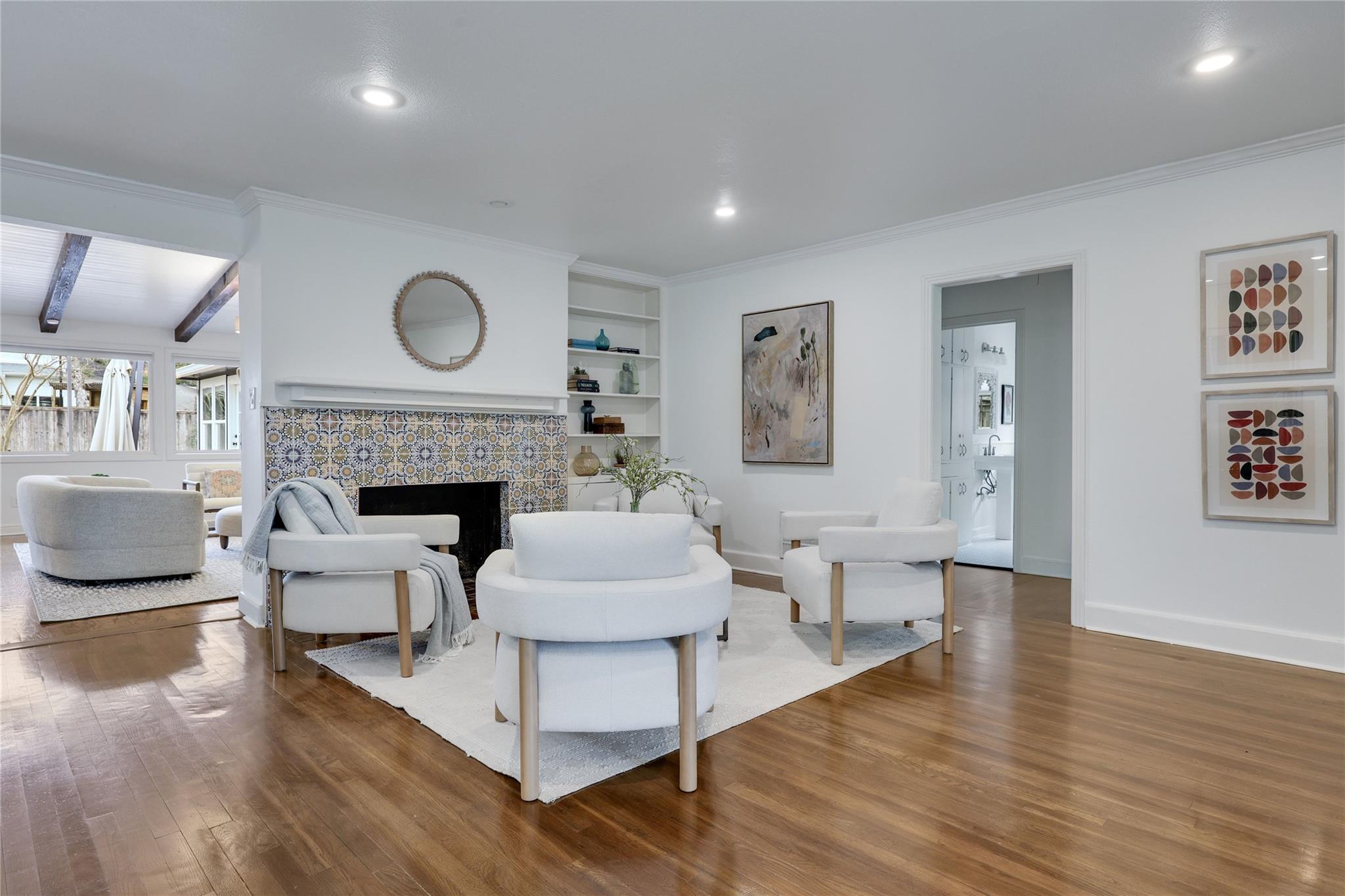 2908 Perry LN, Austin, TX 78731 photo 3