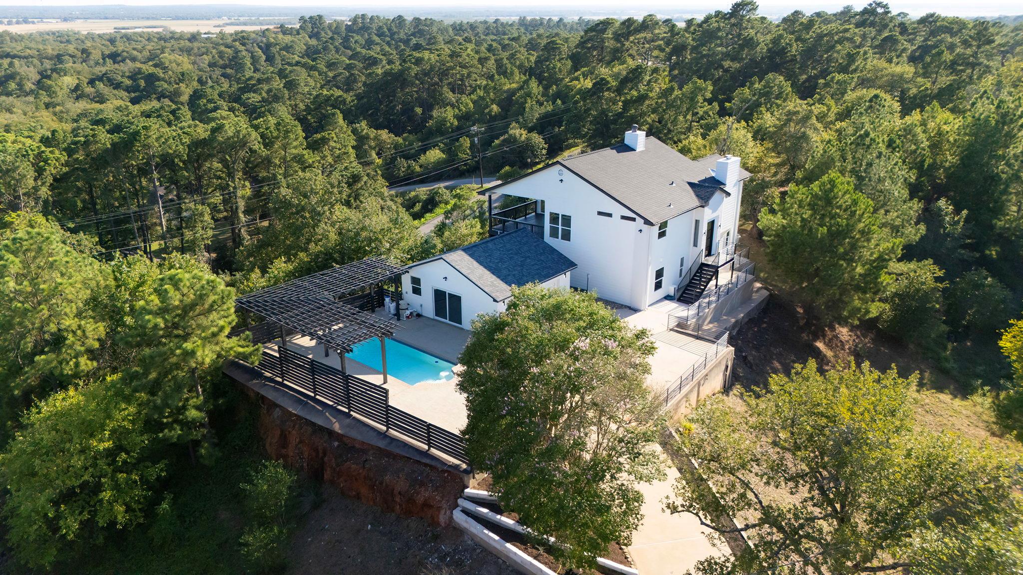 106 Koolua DR, Bastrop, TX 78602 photo 5