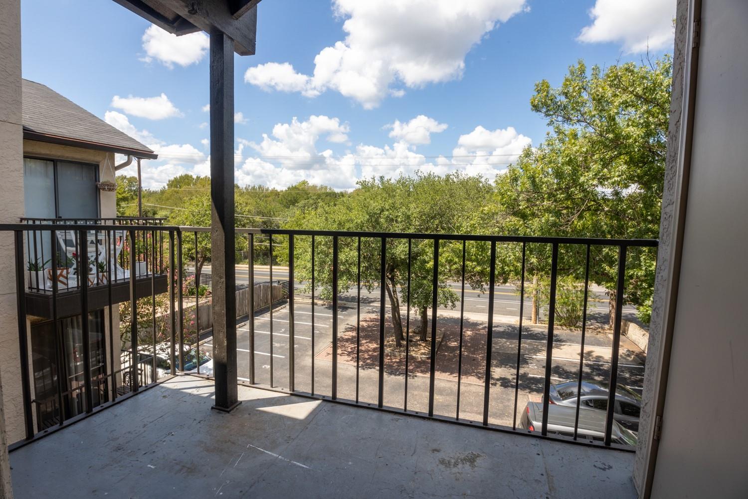 1306 Norwalk LN #305, Austin, TX 78703 photo 2