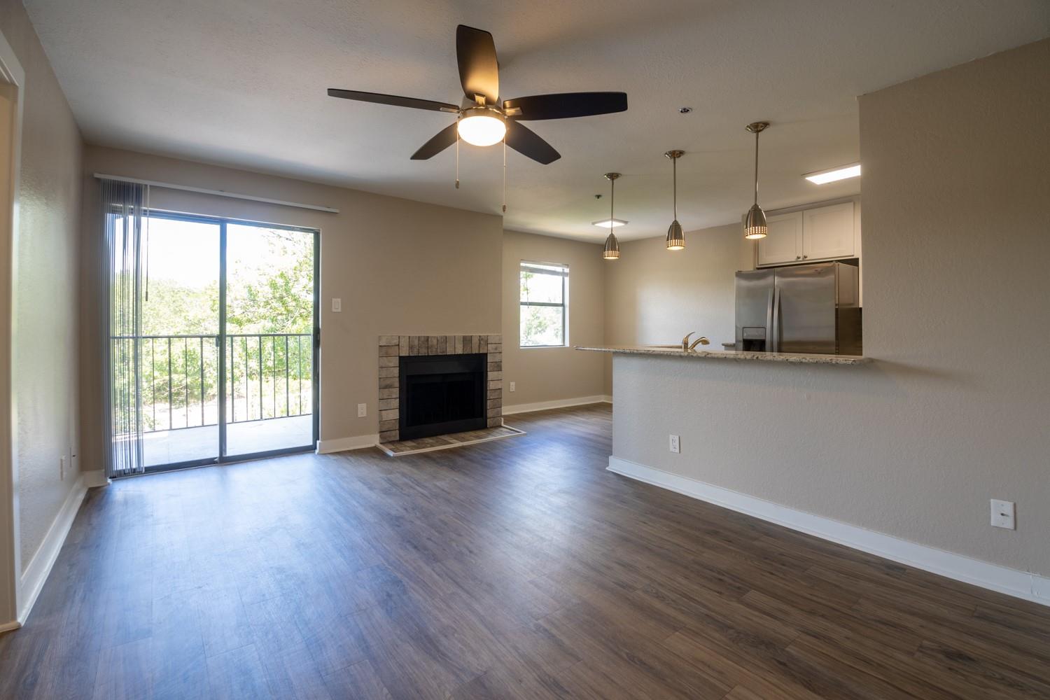 1306 Norwalk LN #305, Austin, TX 78703 photo 3